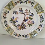 Saint-Clément plate with polychrome floral decoration