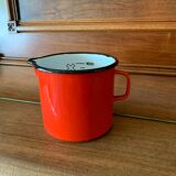 Enamelled sheet metal pitcher