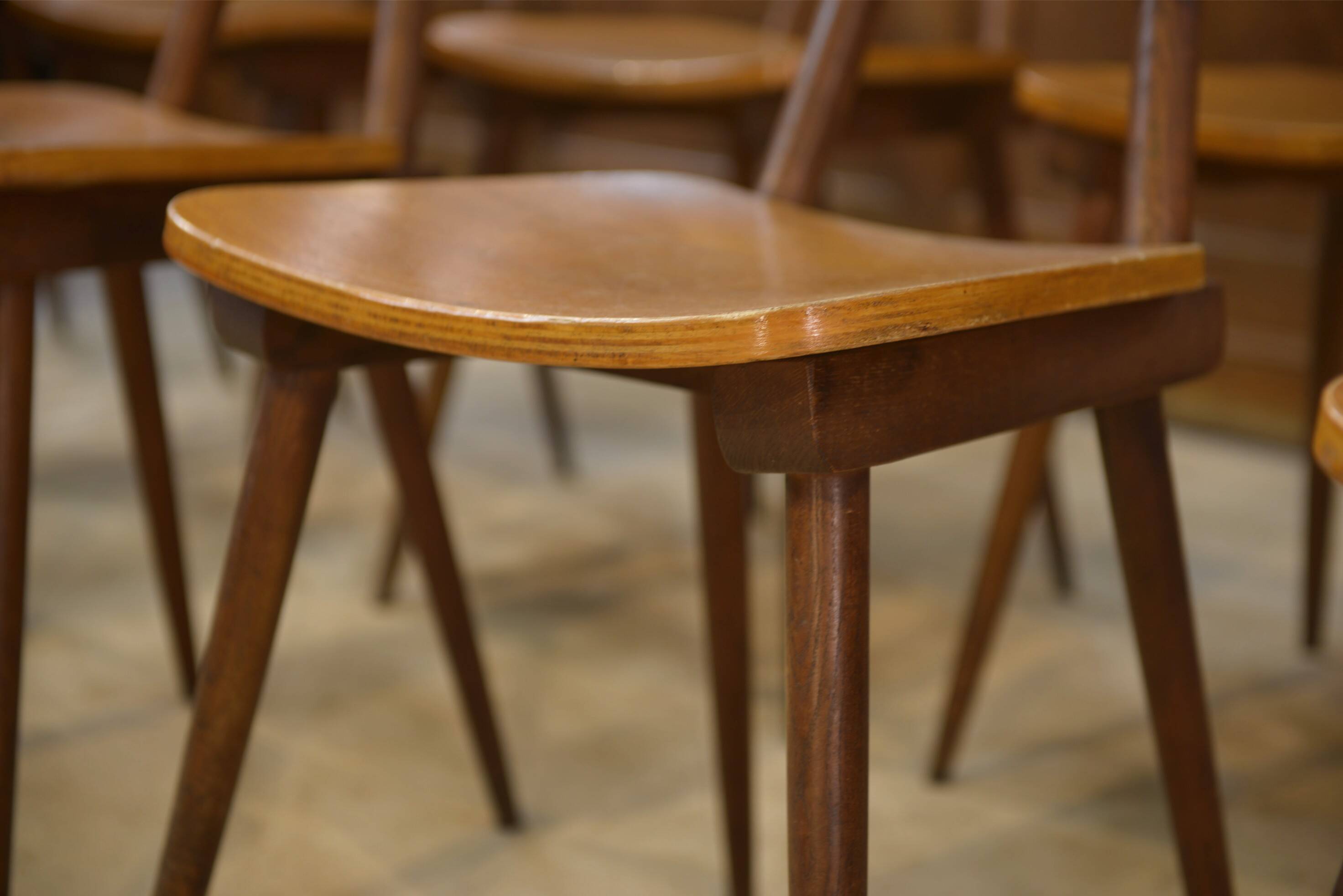 Set of 10 oak chairs from the 1960s.