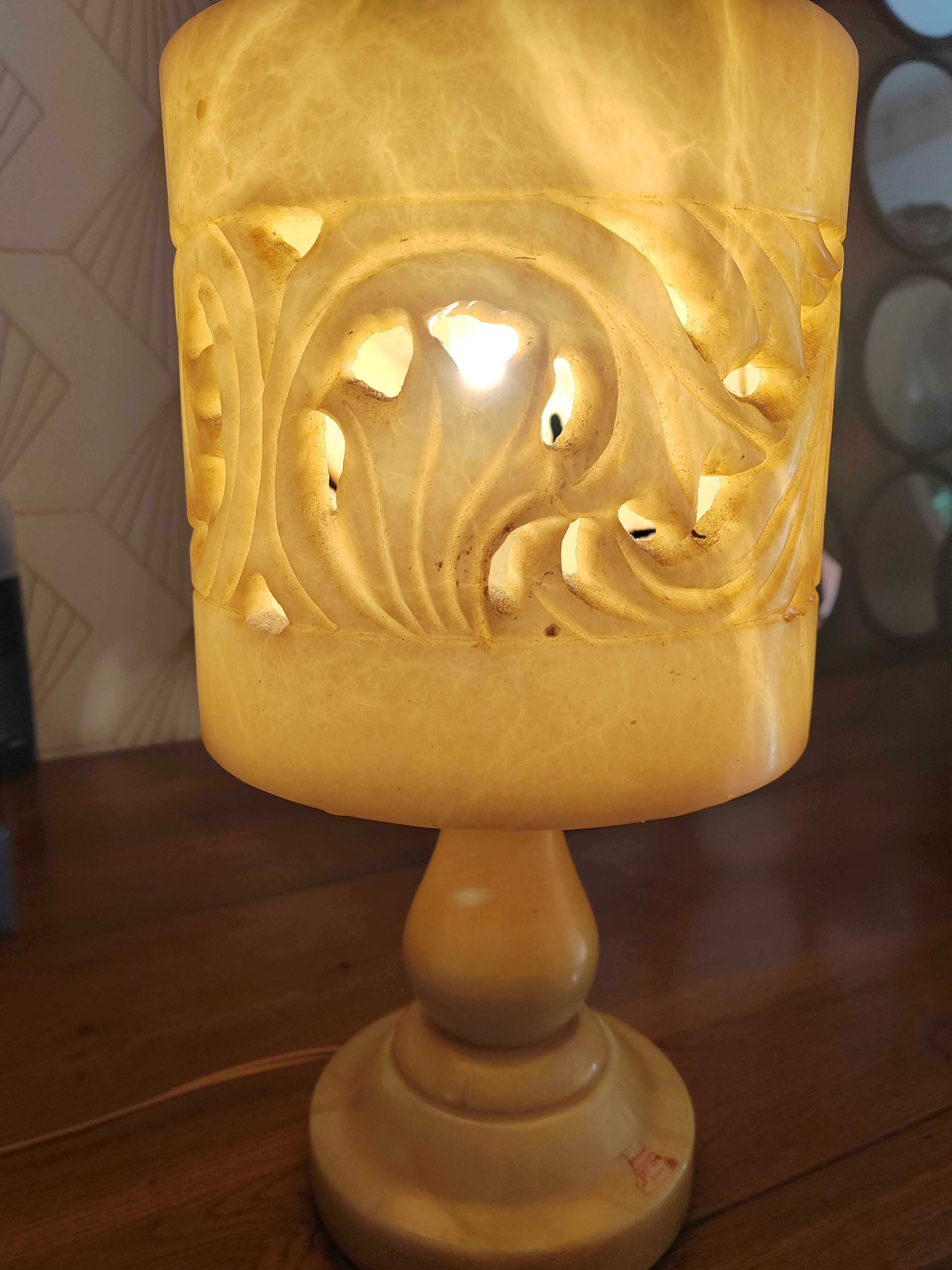 Lattice lamp in alabaster from Alfaro