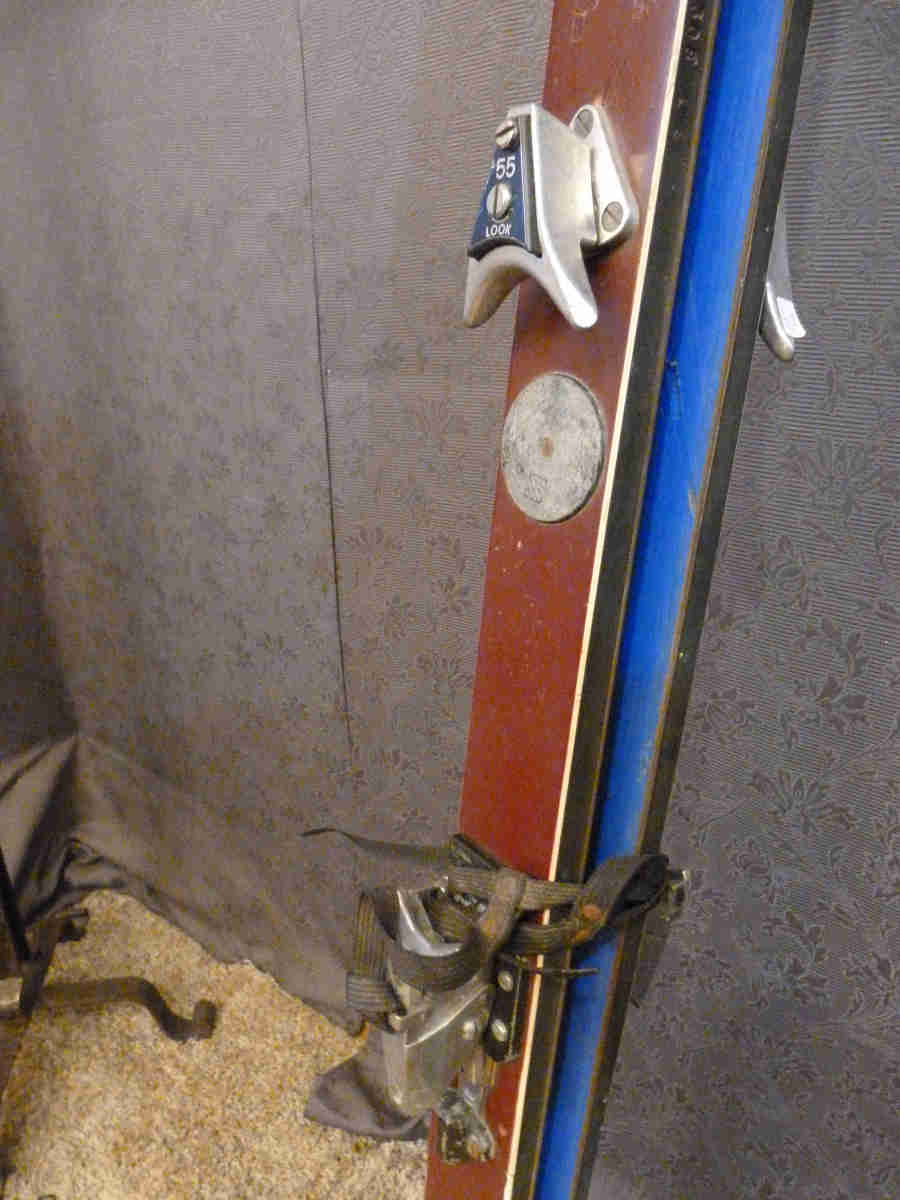 Vintage pair of ski team France