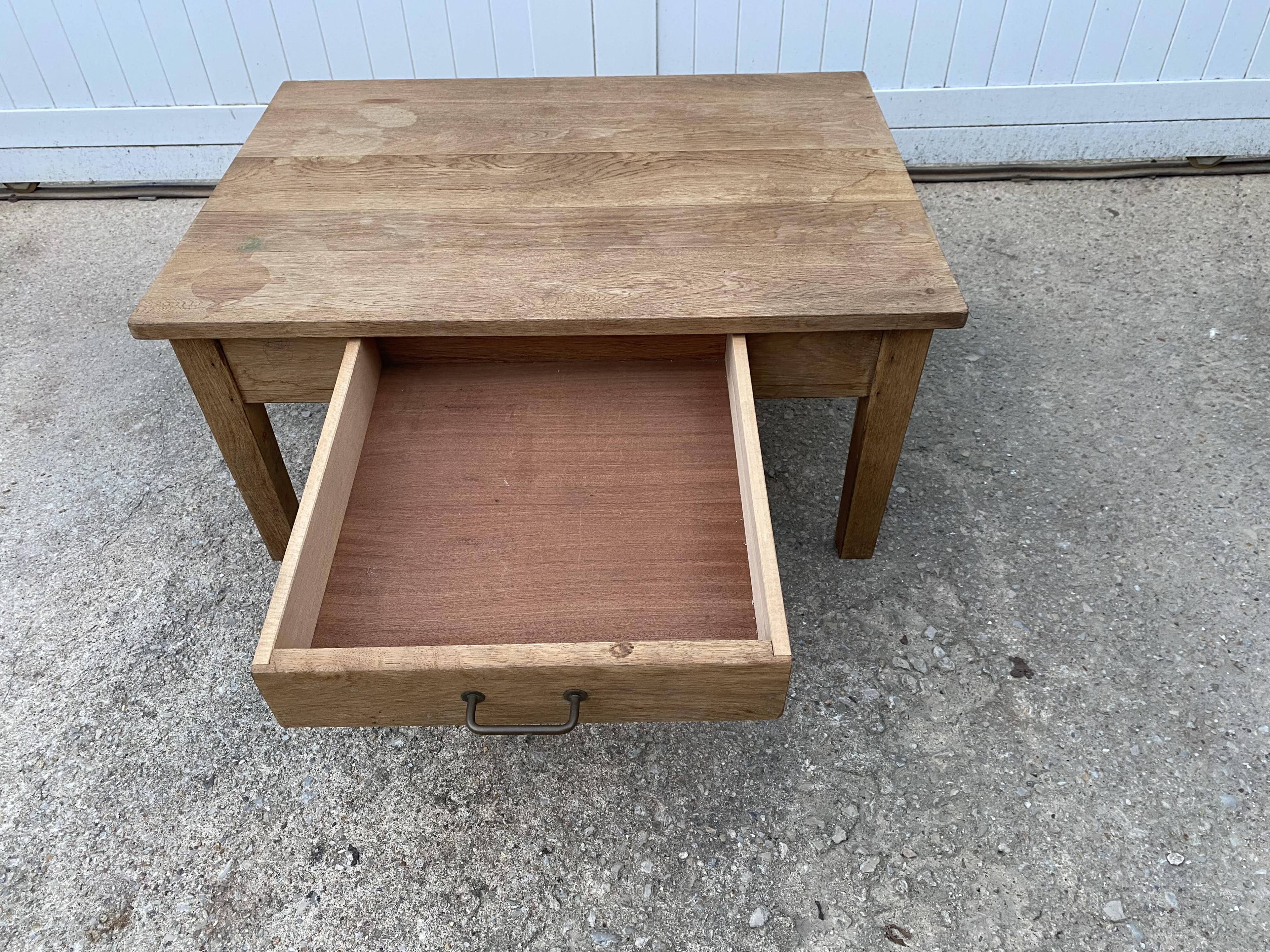 Rustic Farmhouse Coffee Table with 1 Drawer 1950