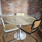 Eero table by KnoLL 1970