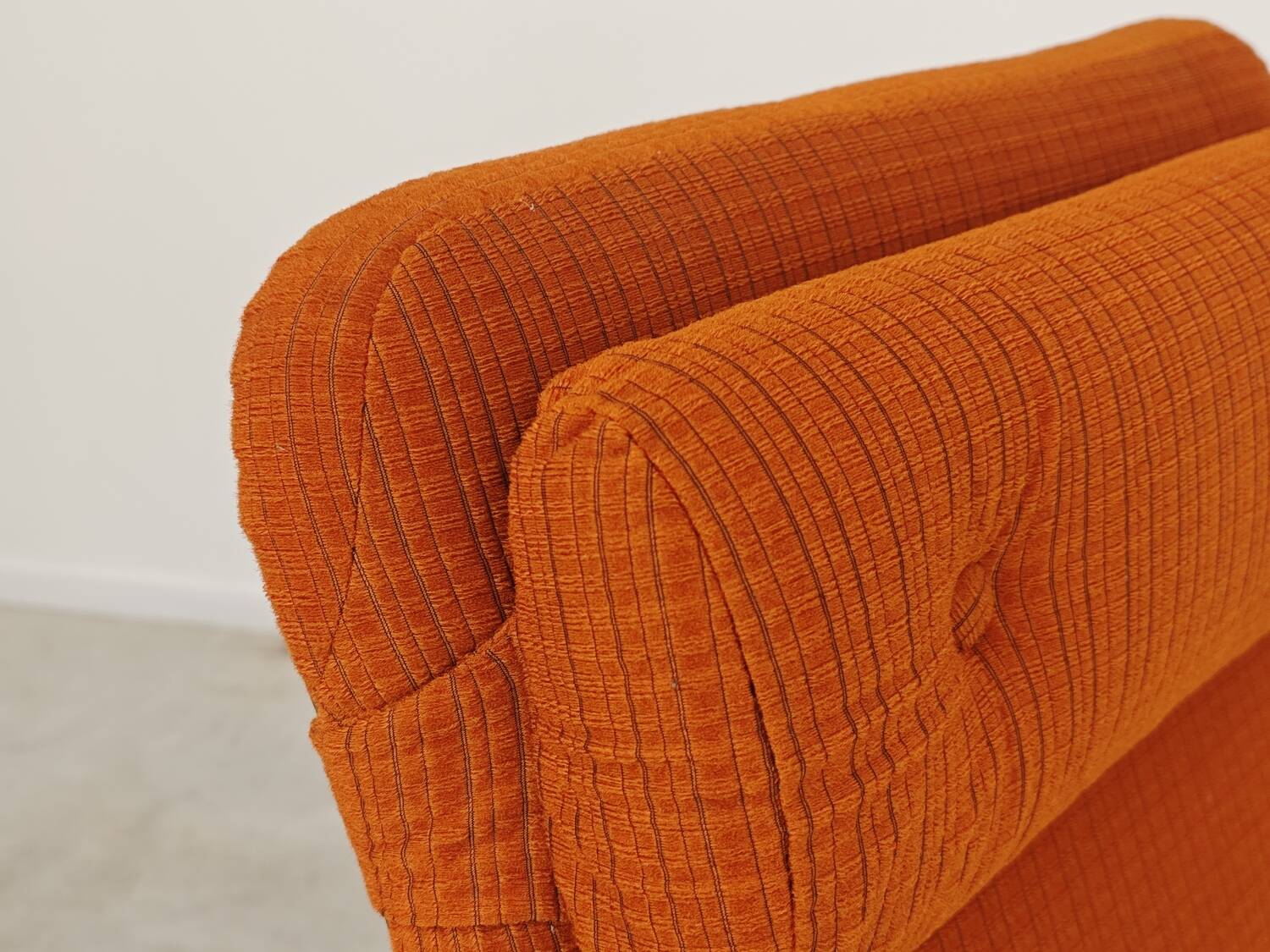 Indoor deckchair, Lama 70's orange deck chair