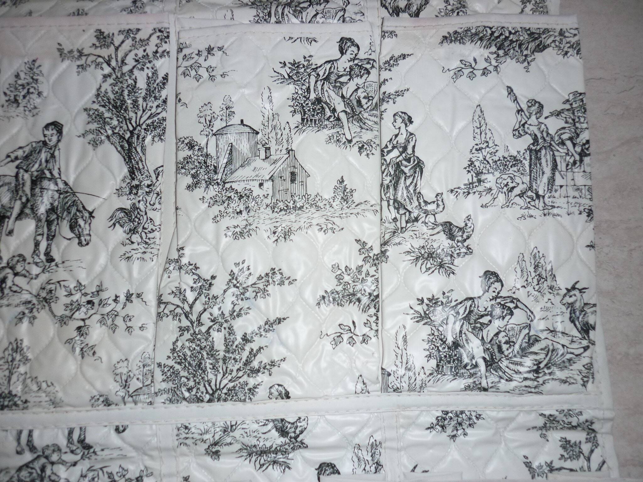 Rangement mural à soufflets