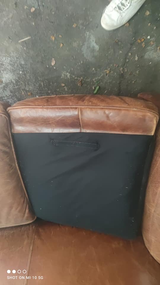 Club sofa 2 places in leather beautiful patina around 1980
