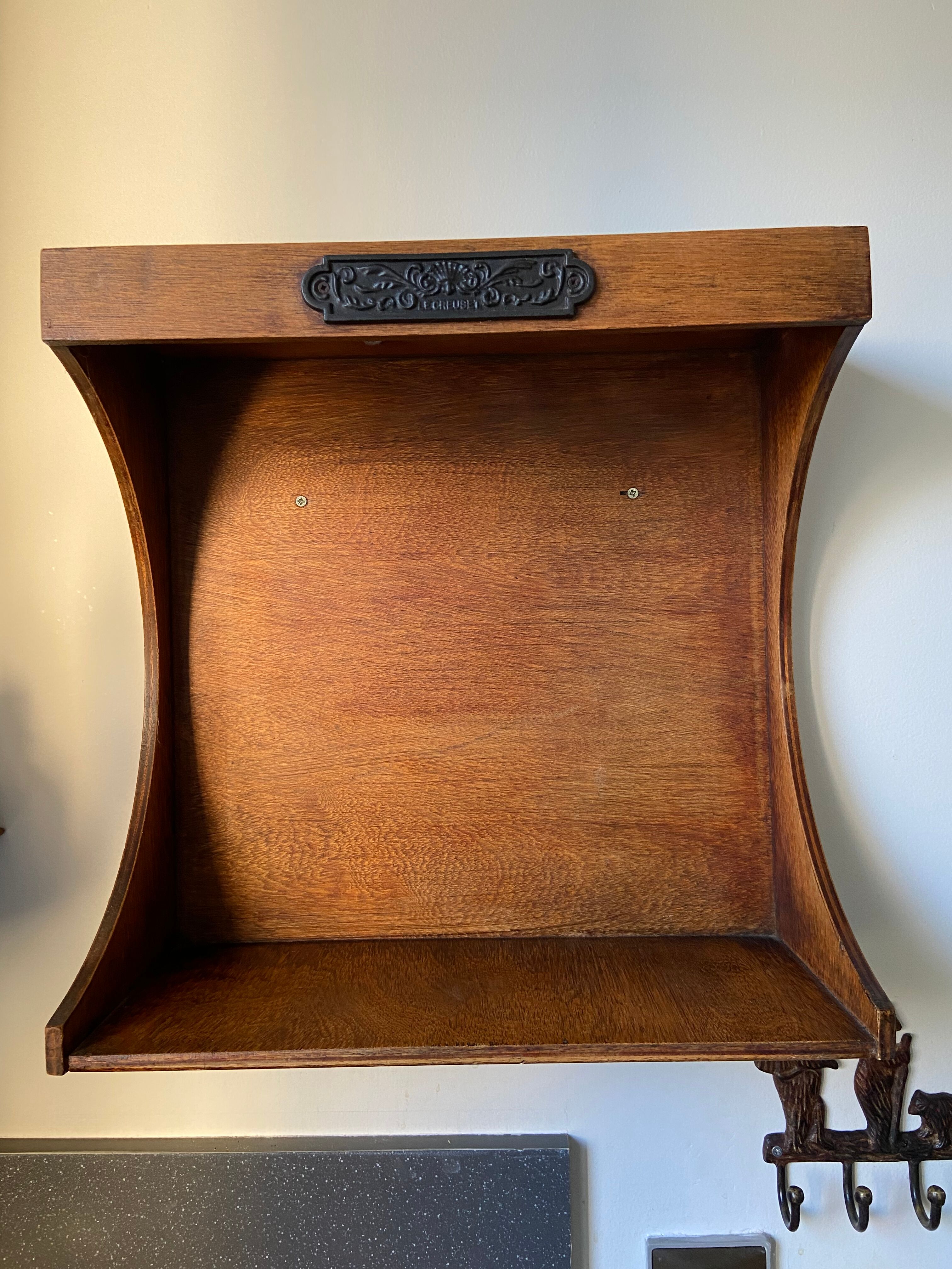 Wall shelf Le Creuset vintage