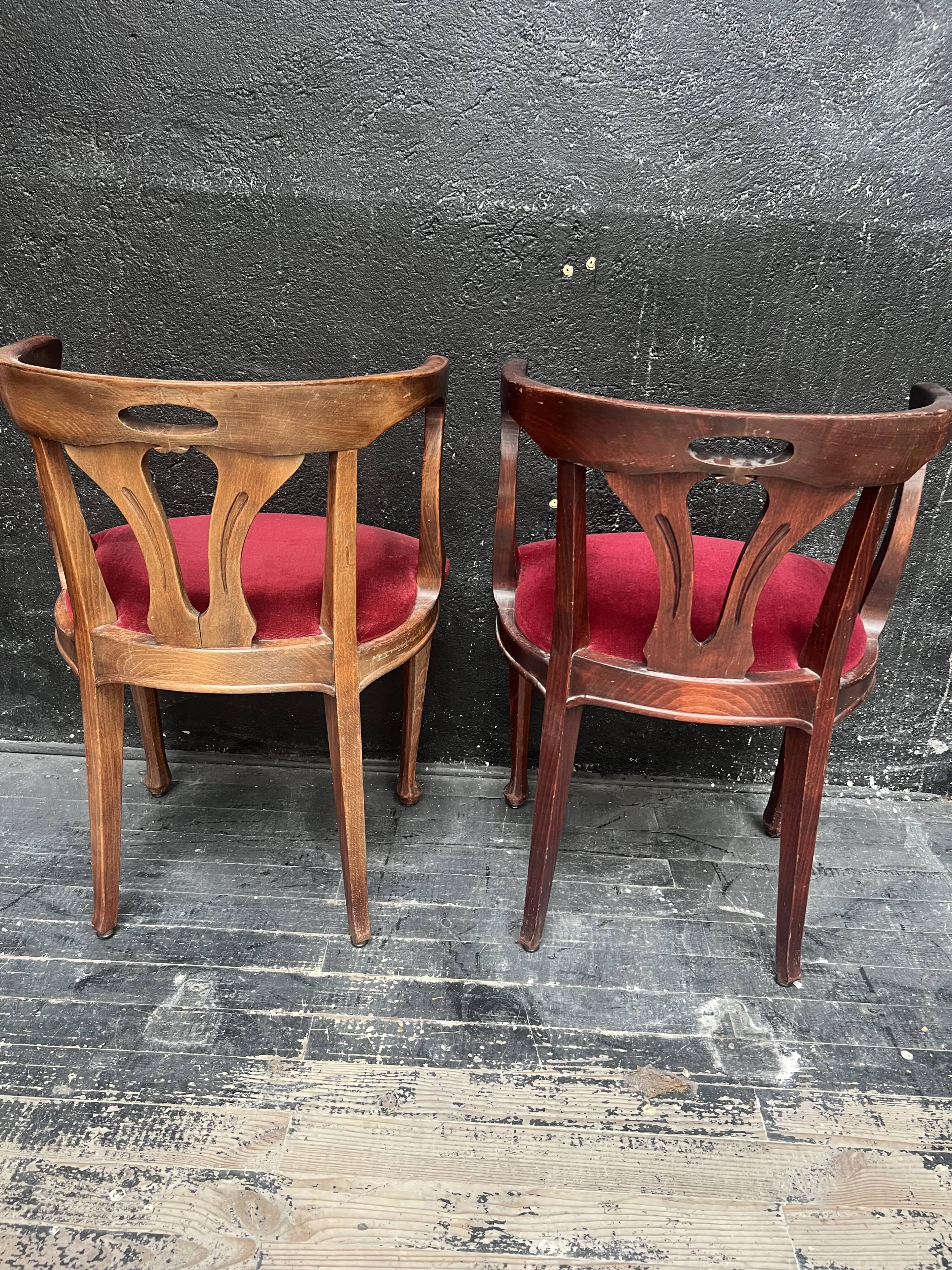 Paire de fauteuils de style art nouveau