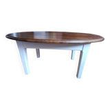Oval coffee table