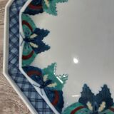 2 Asian decorative plates