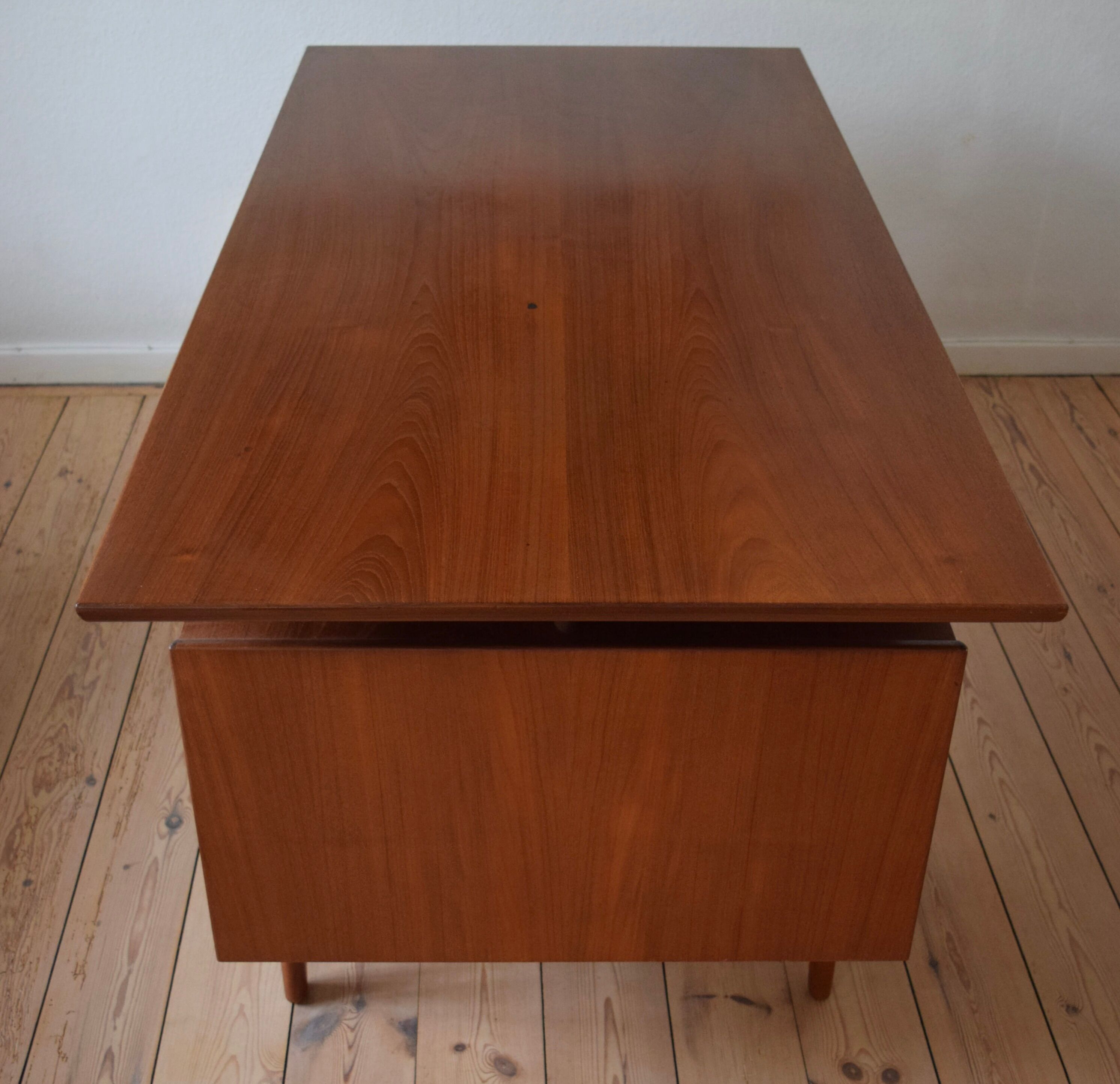 Mid century teak executive desk from H.P. Hansen, 1960s