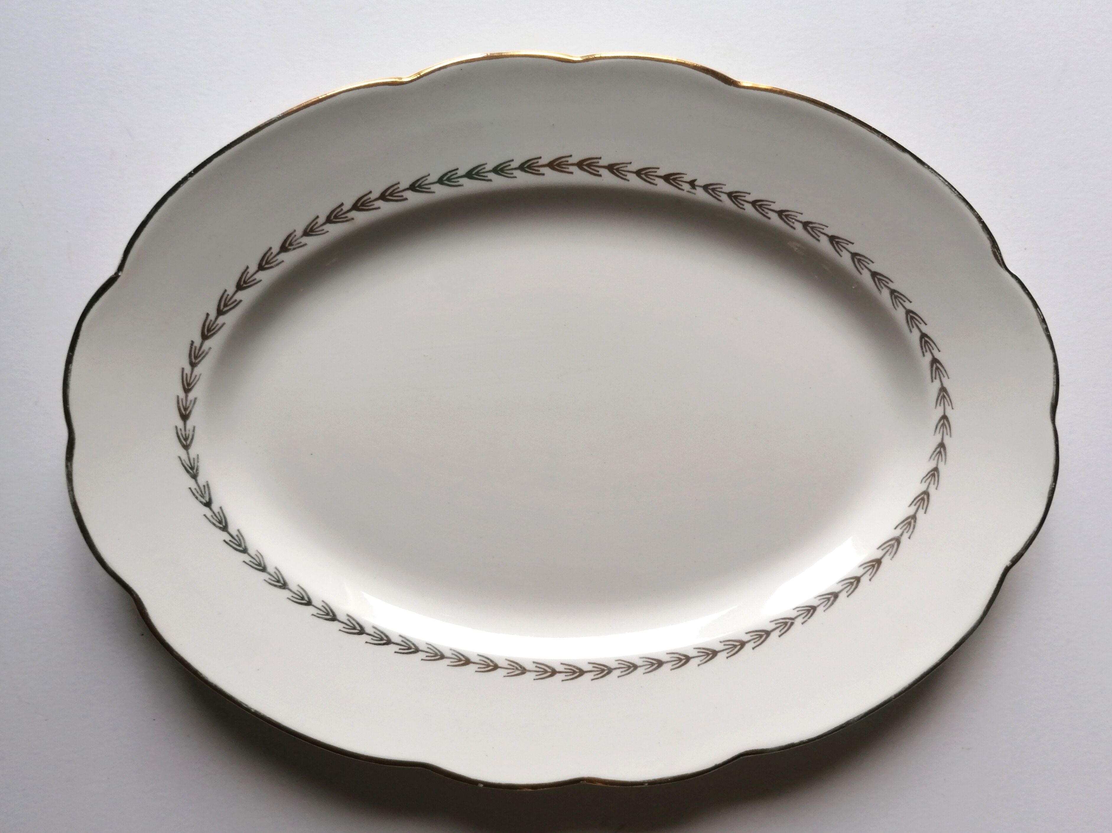 Oval dish Gien
