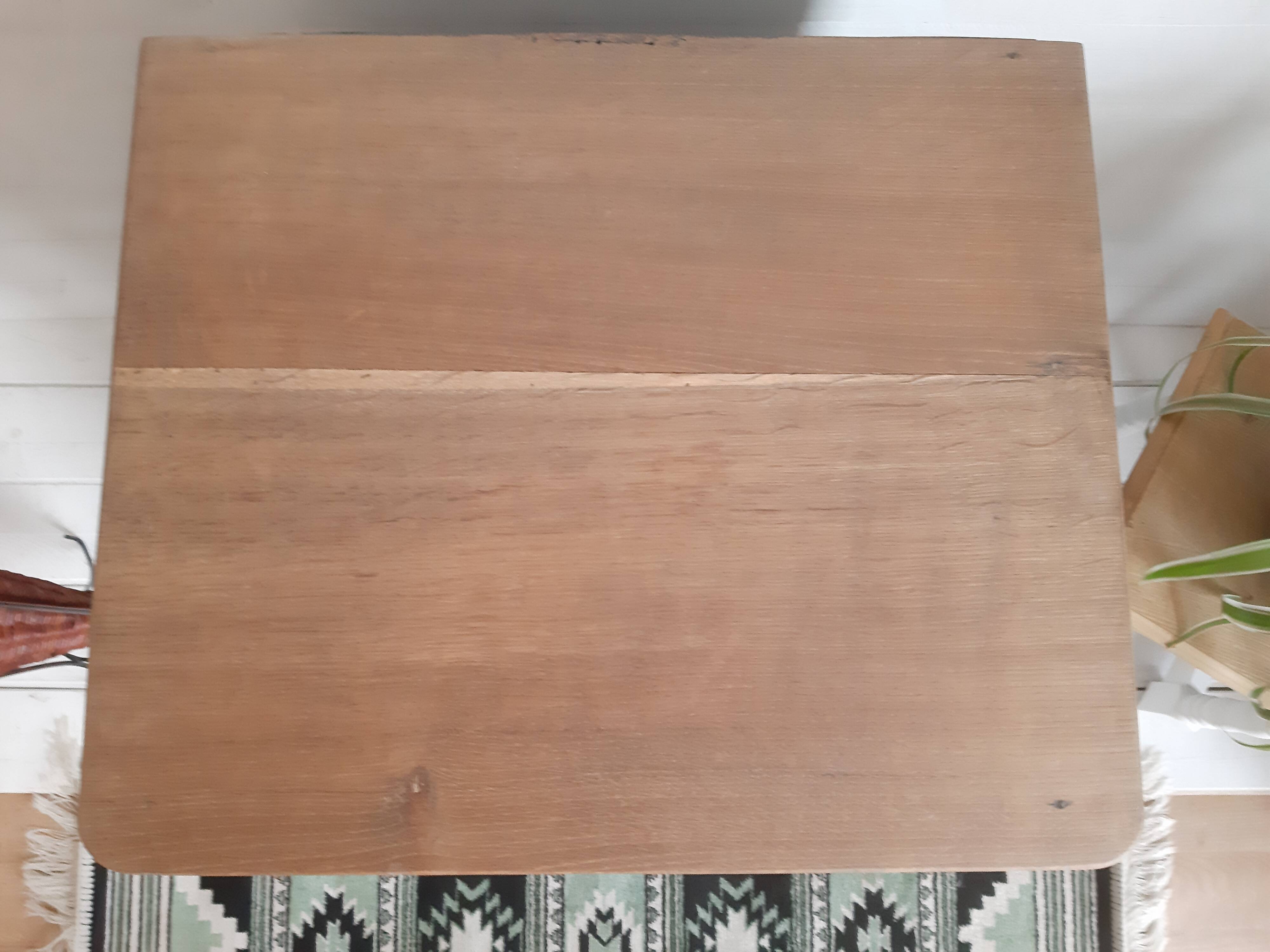 Bedside table/ Side cabinet