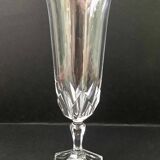 6 dissimilar champagne flutes