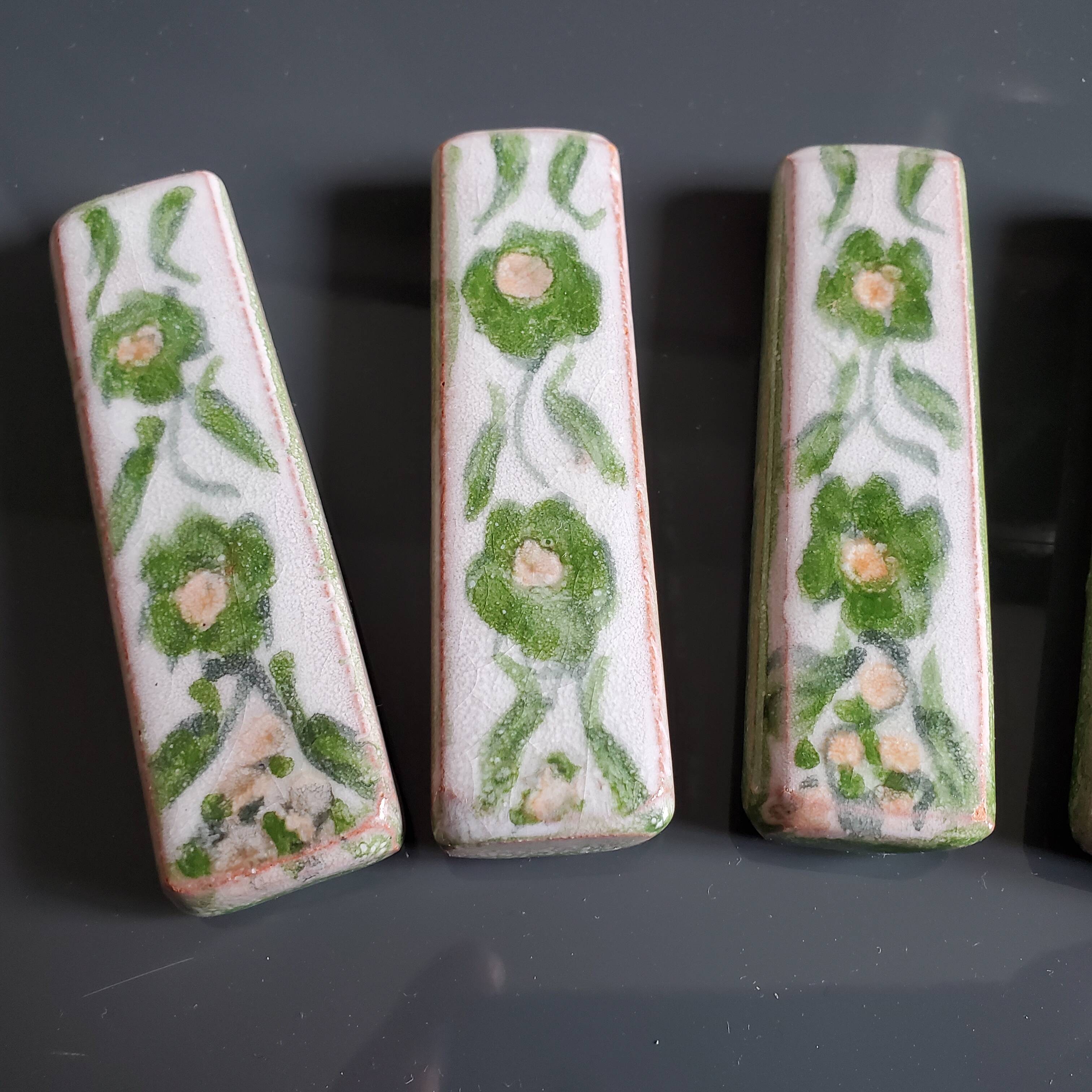 Set of 5 ceramic knife holders
