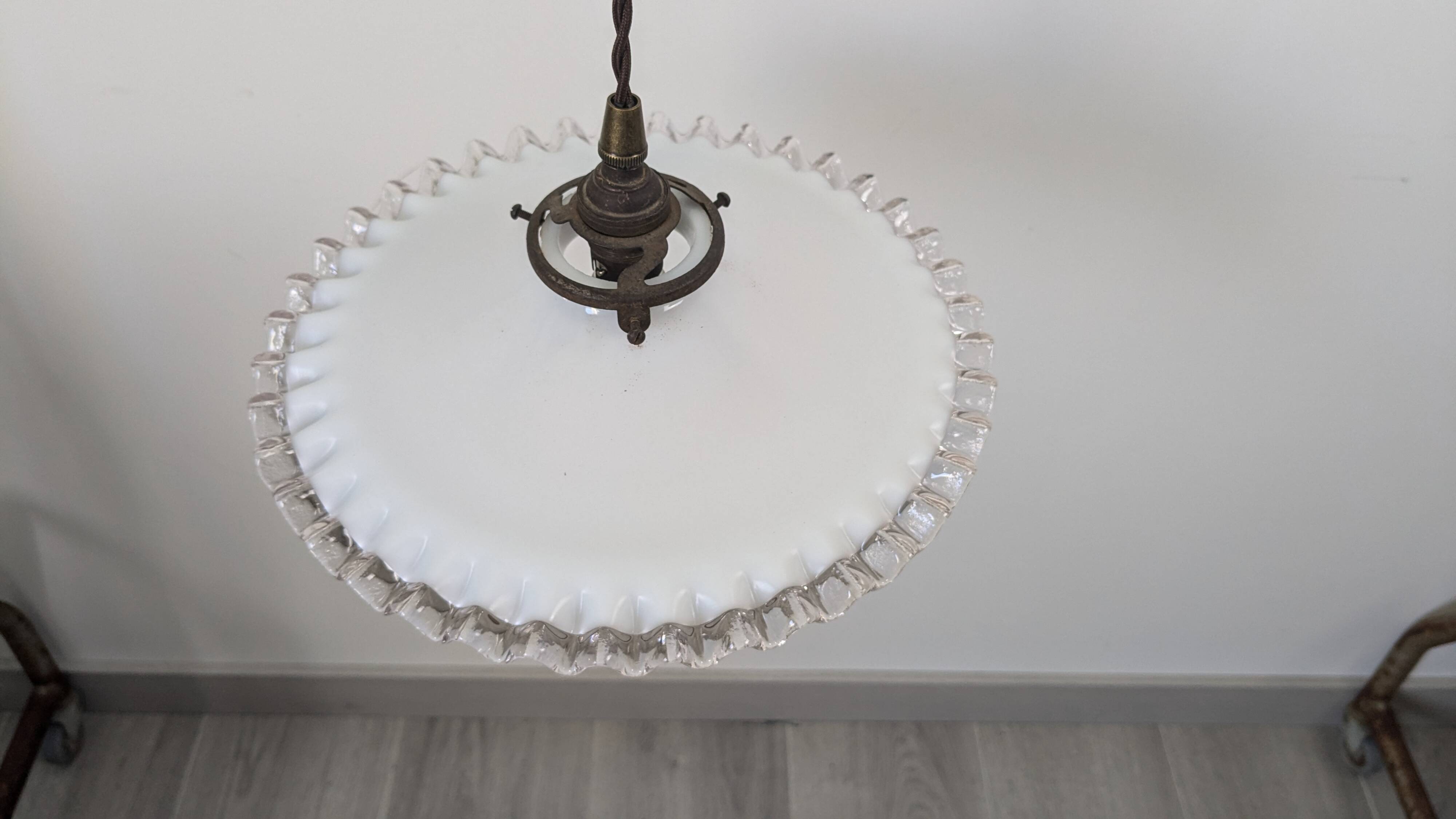 Vintage pendant light in white opaline with lace