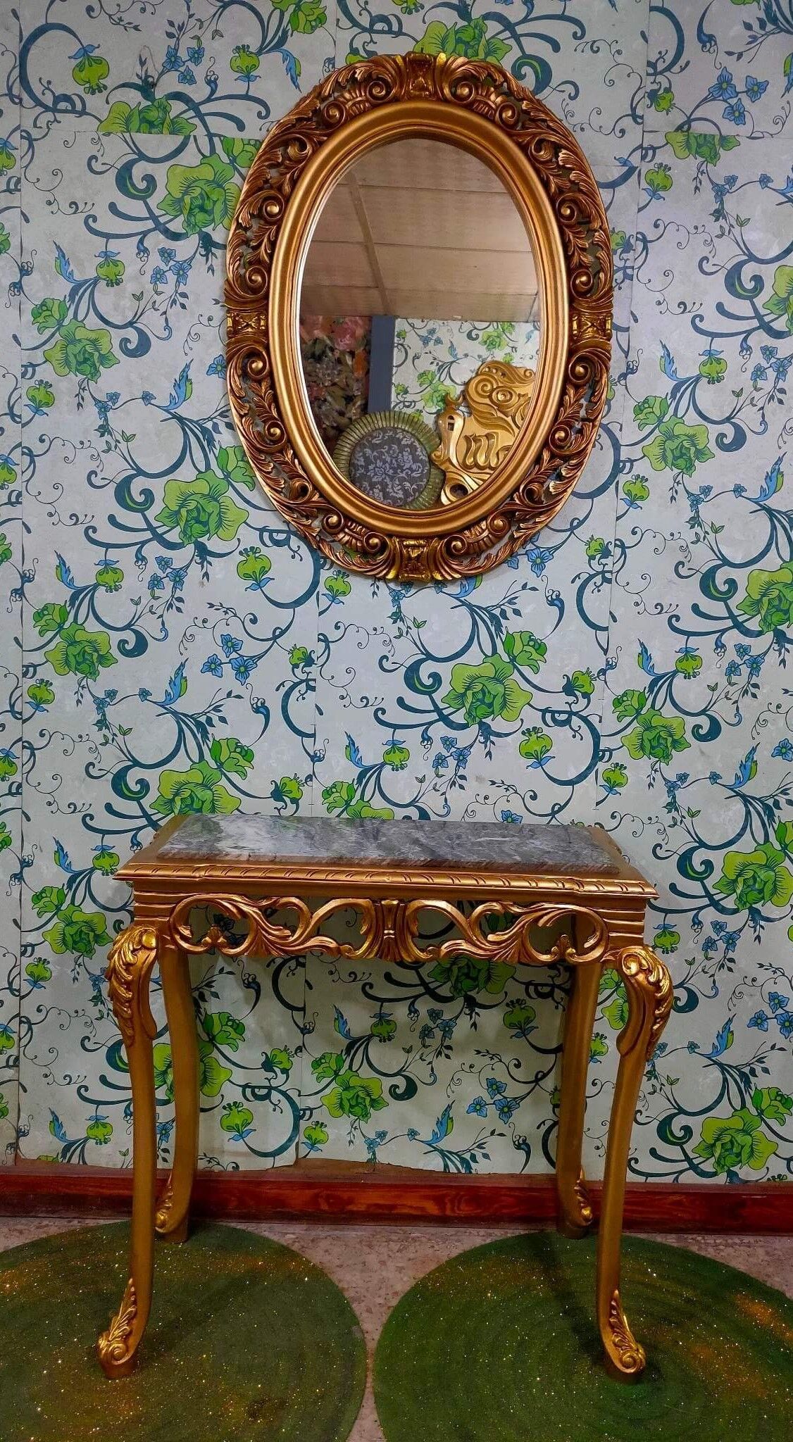 A console with mirror Louis XV style