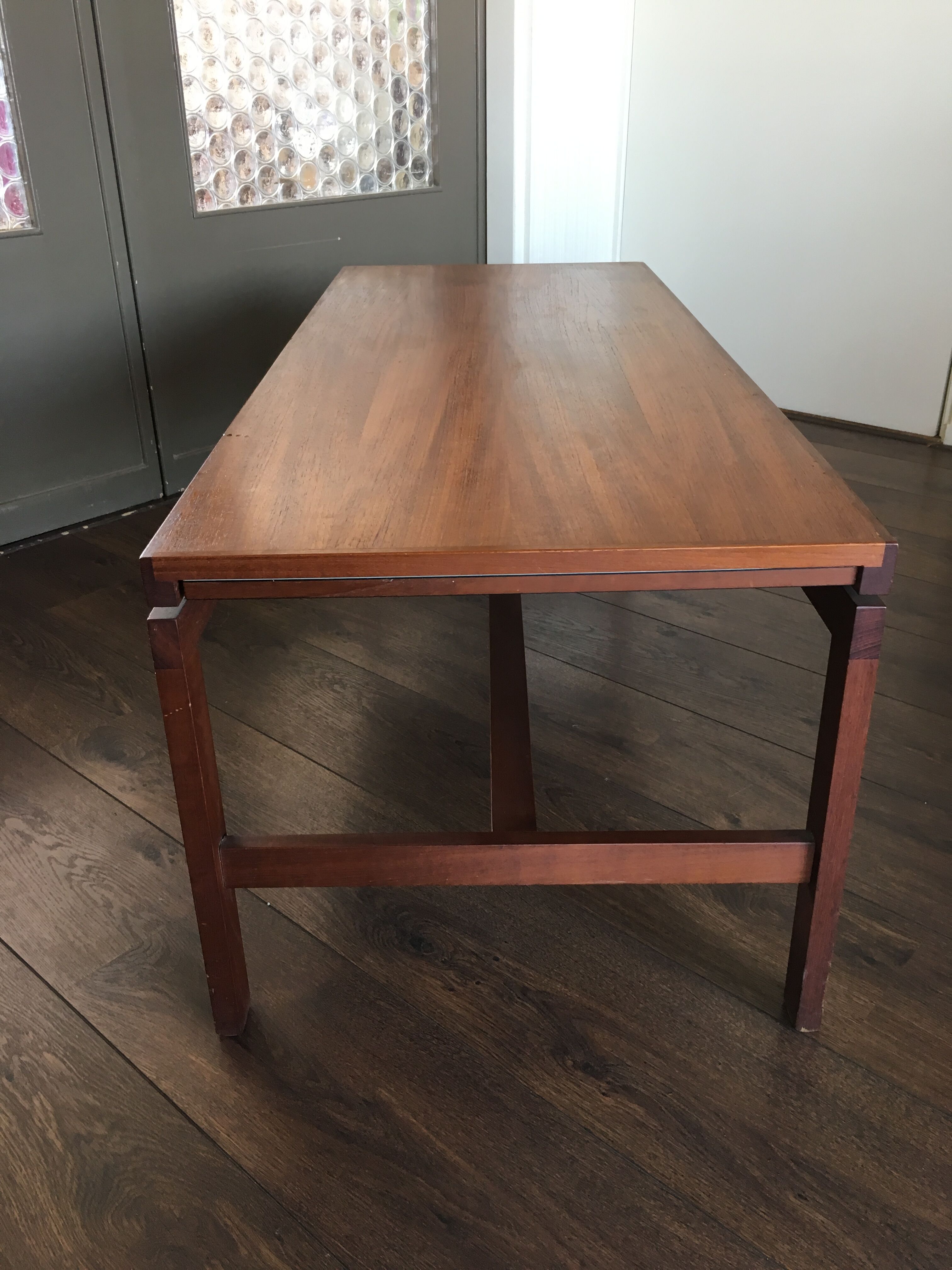 Table basse scandinave en teck