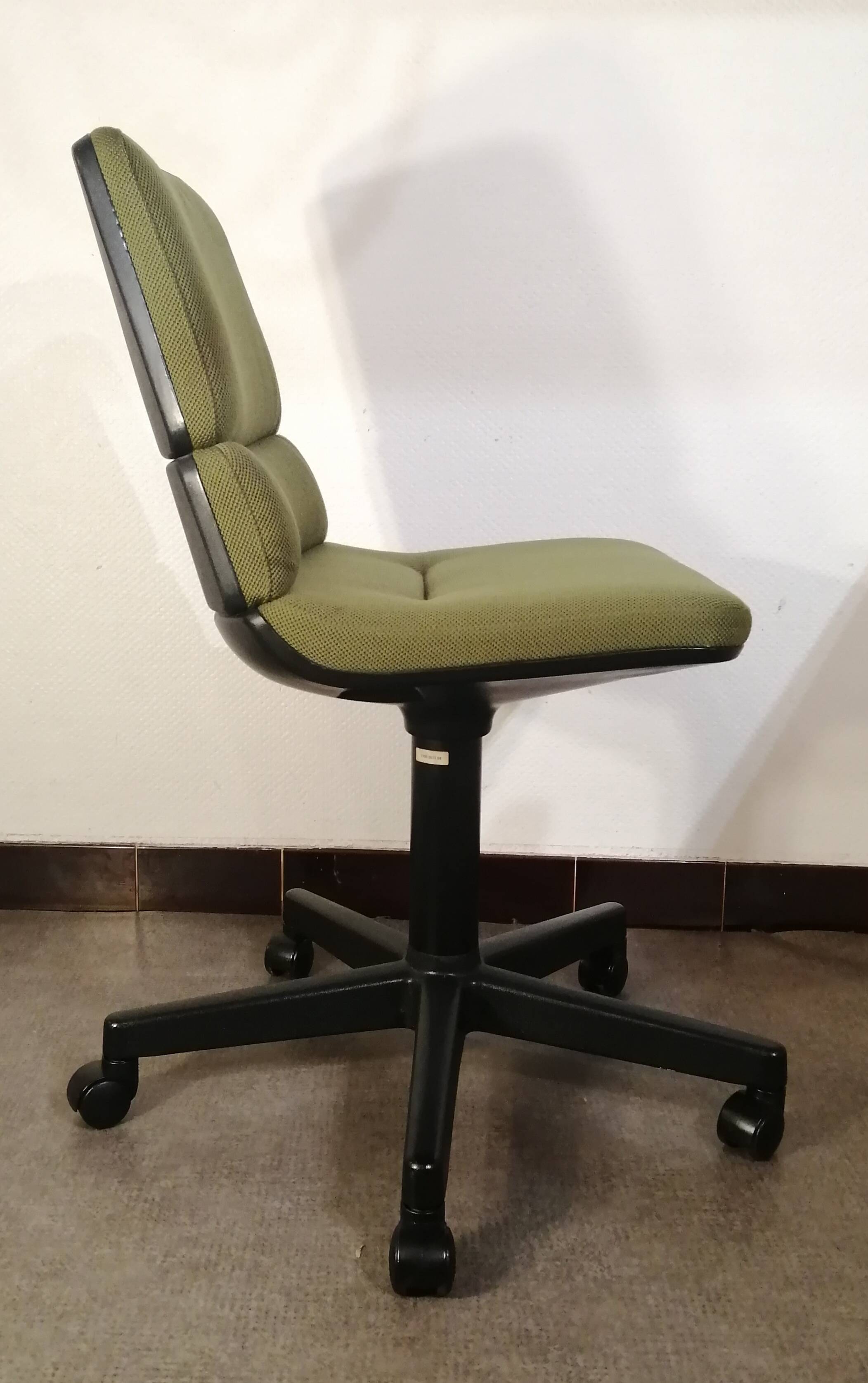 Green designer office armchair model s15 from Martin Stoll vintage 1970.