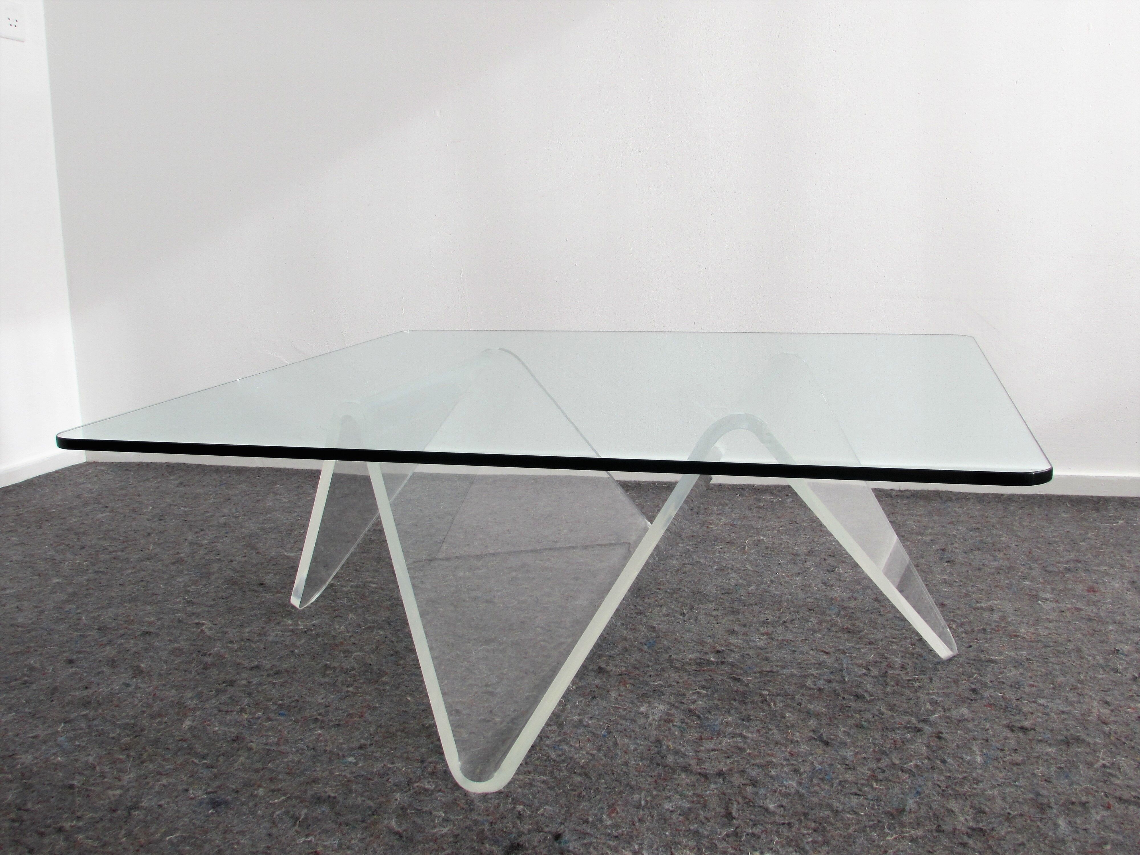 Transparant 'Wave' Coffee Table 1980's