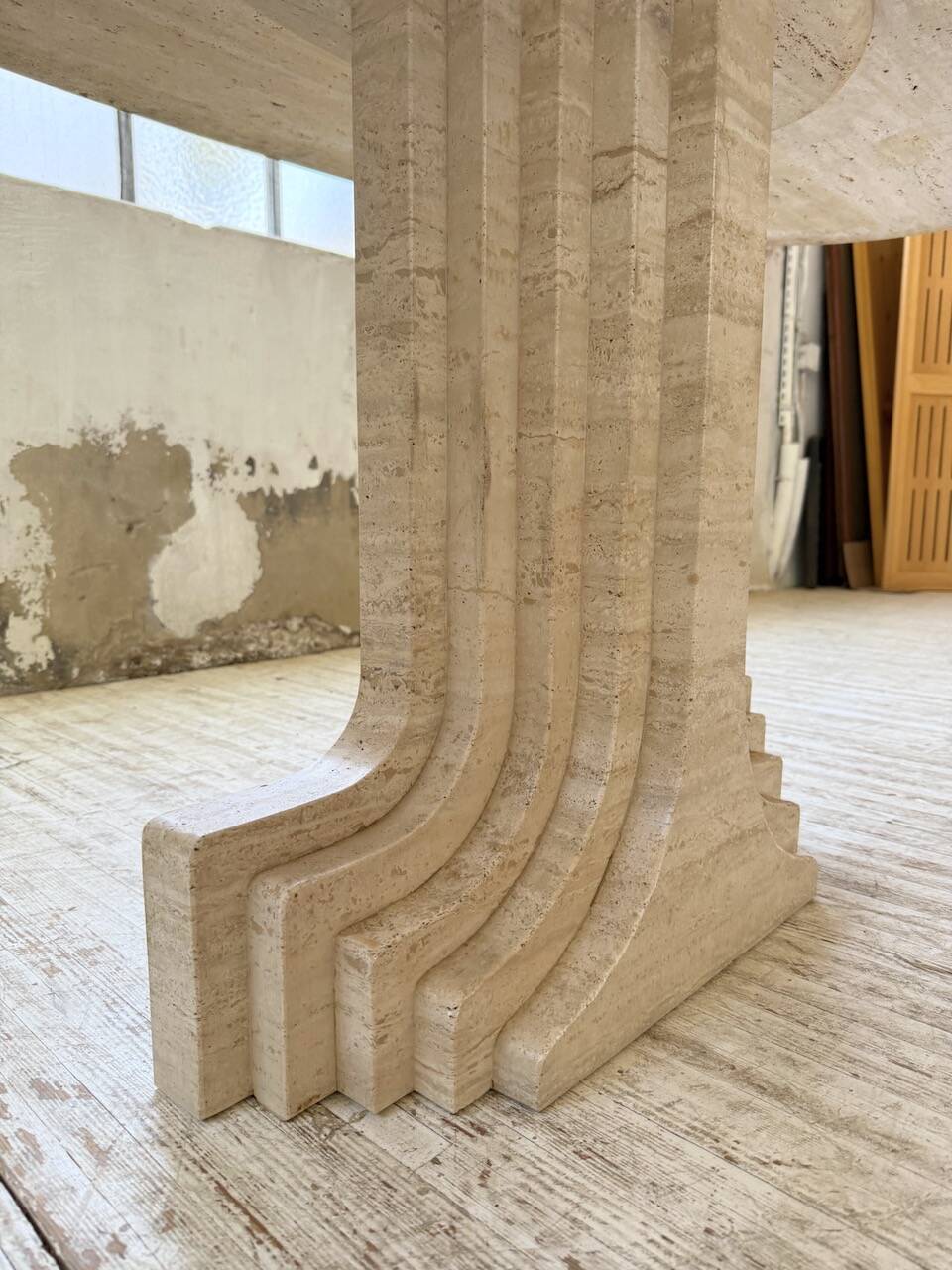 Travertine dining table 1970 Italy Tobia Scarpa