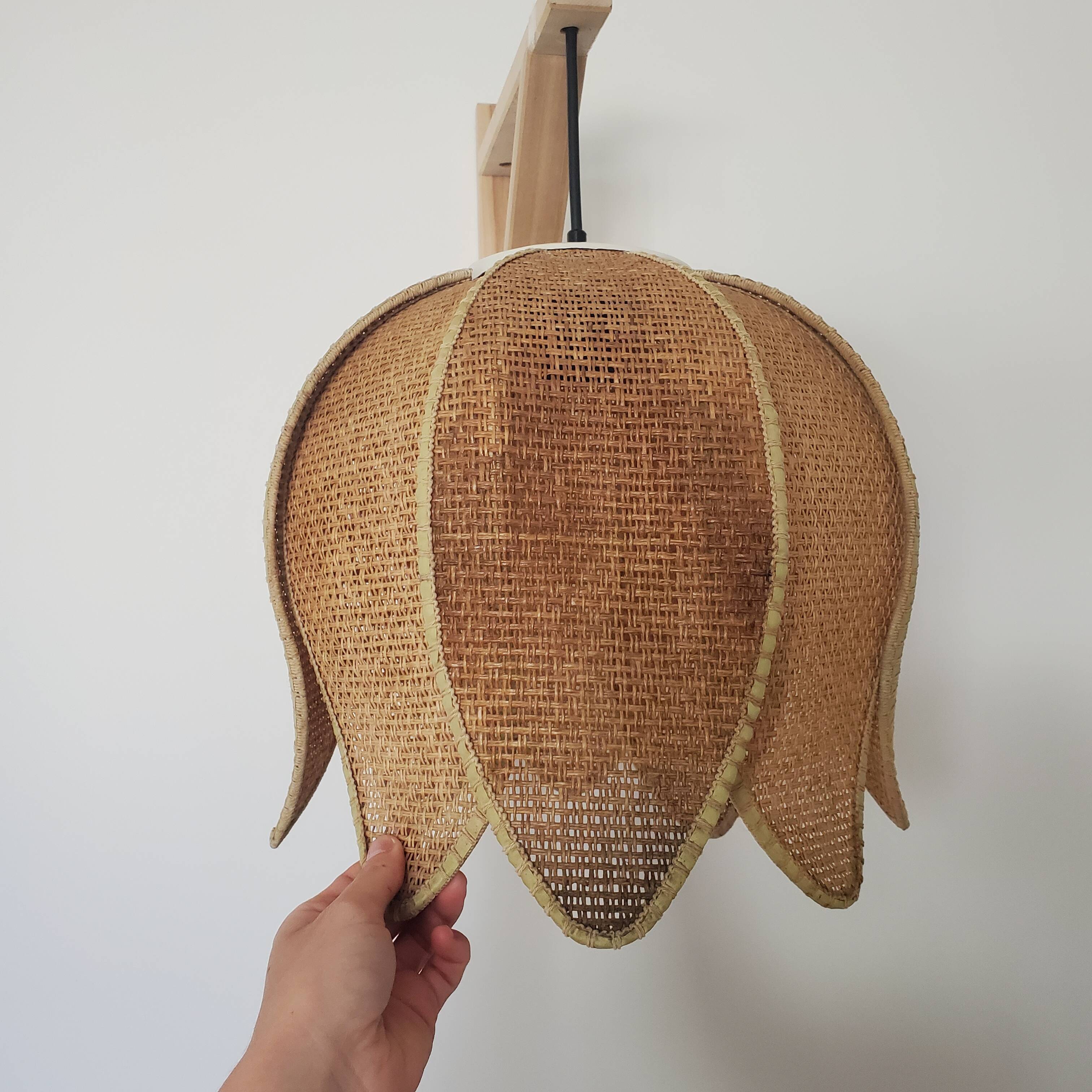 Vintage raffia flower pendant lamp