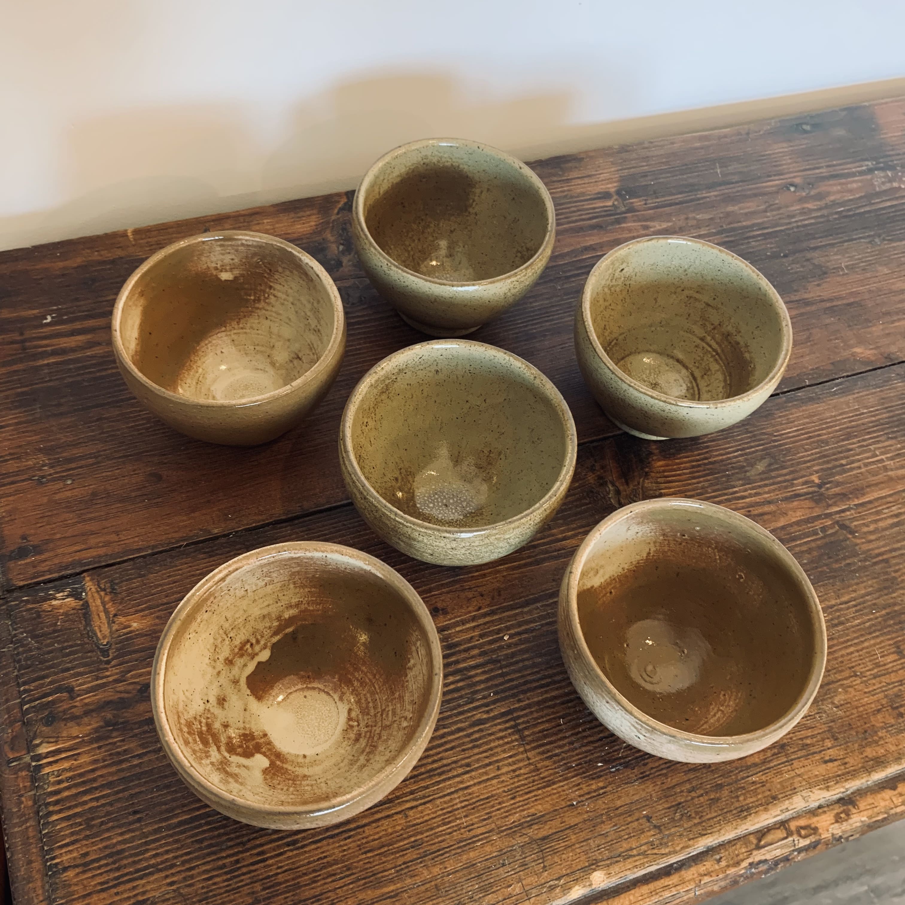 6 stoneware bowls