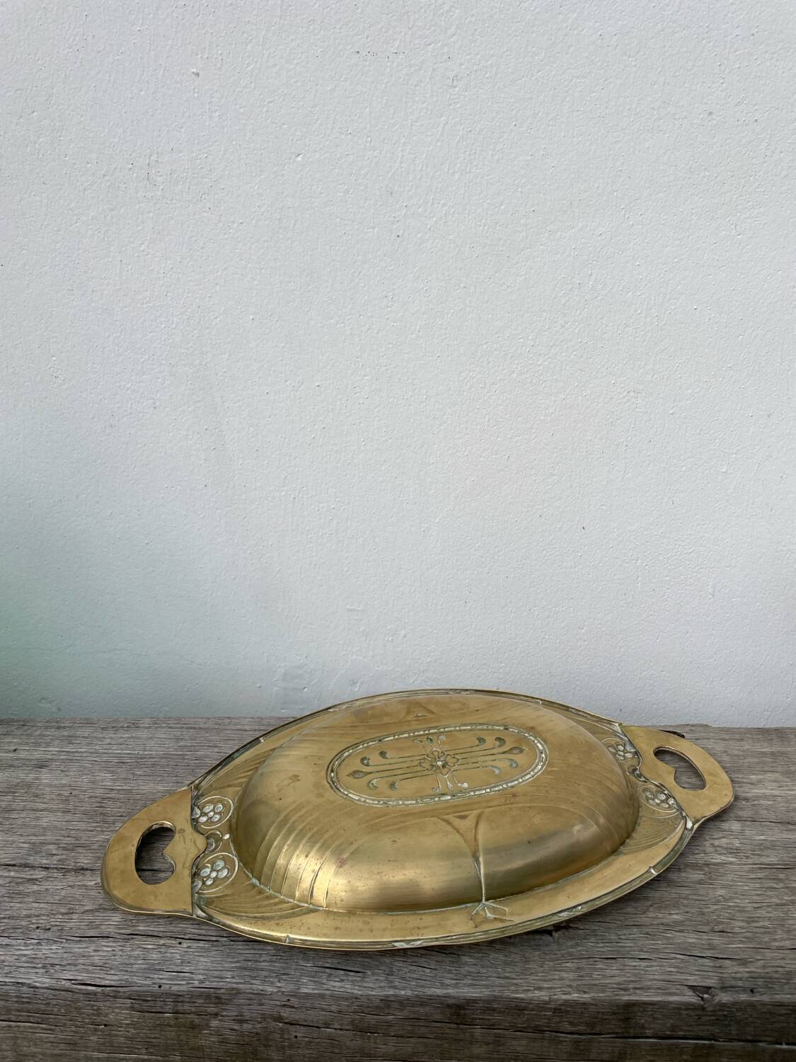 Art Deco oval silver-plated metal dish