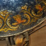 Old round coffee table