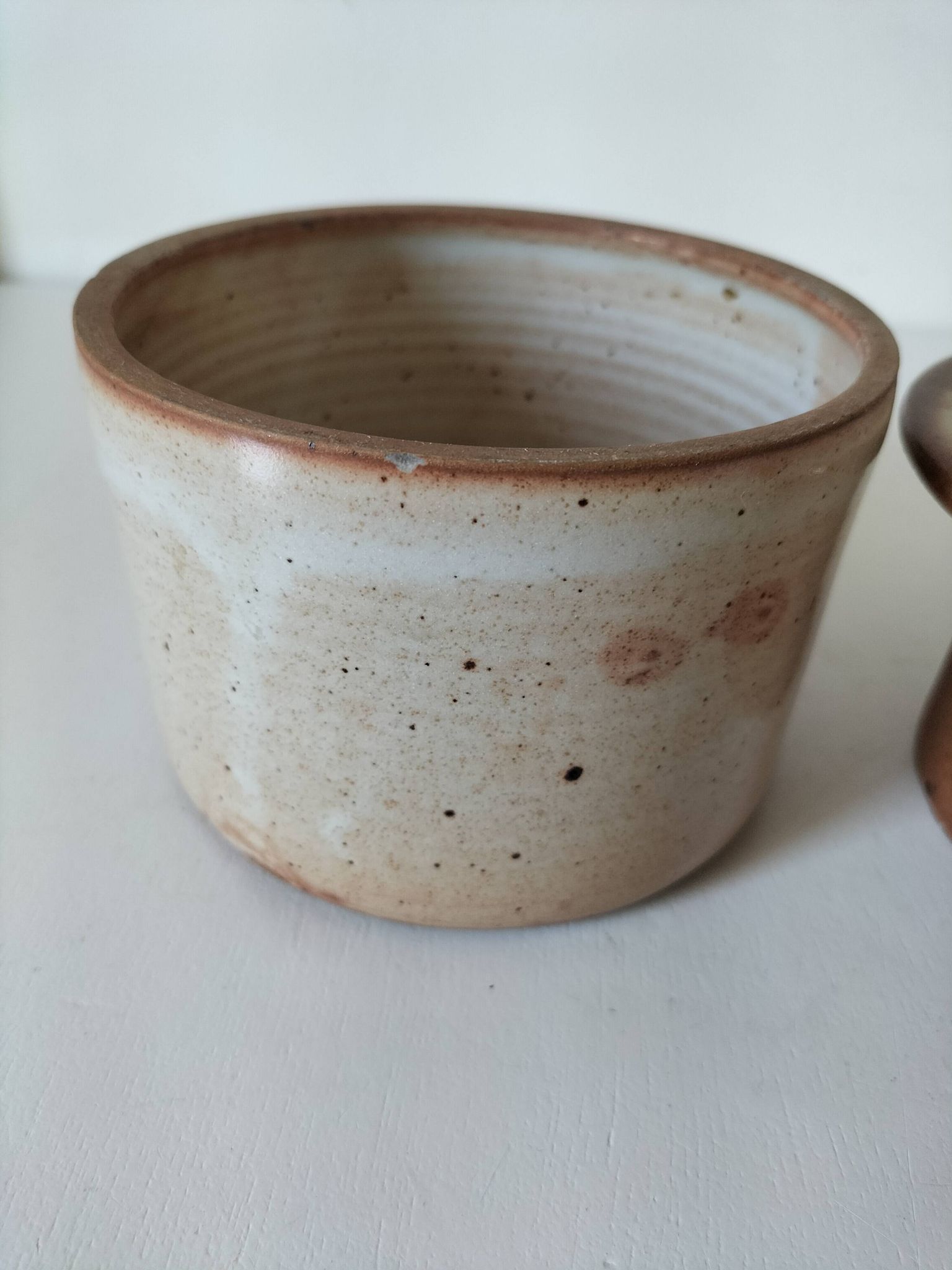 Beurrier à eau en grès artisanal