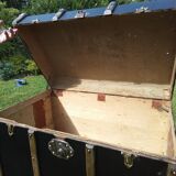 Magnificent travel trunk late 19 th completely renovated
