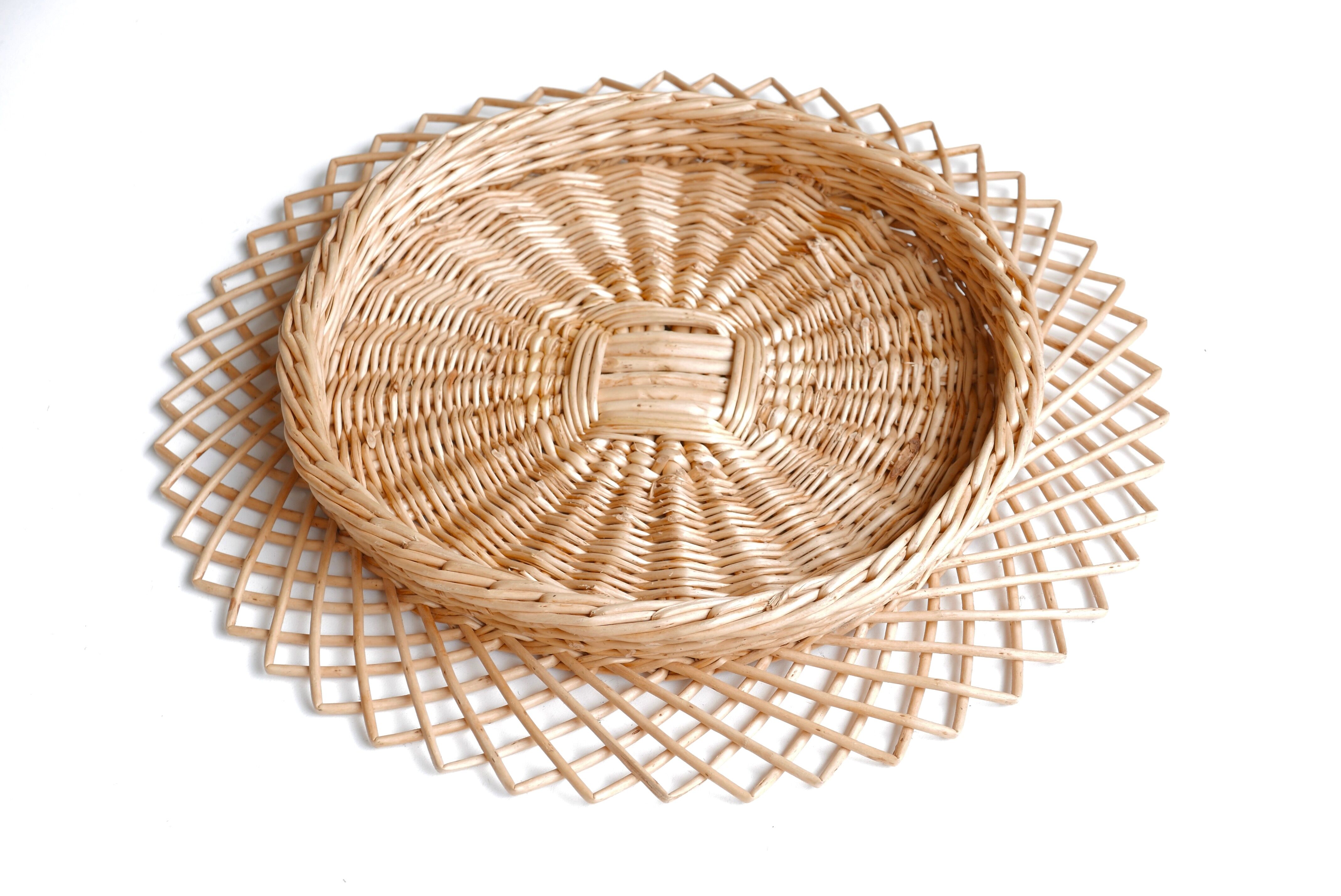 Wicker sun dish, 70s