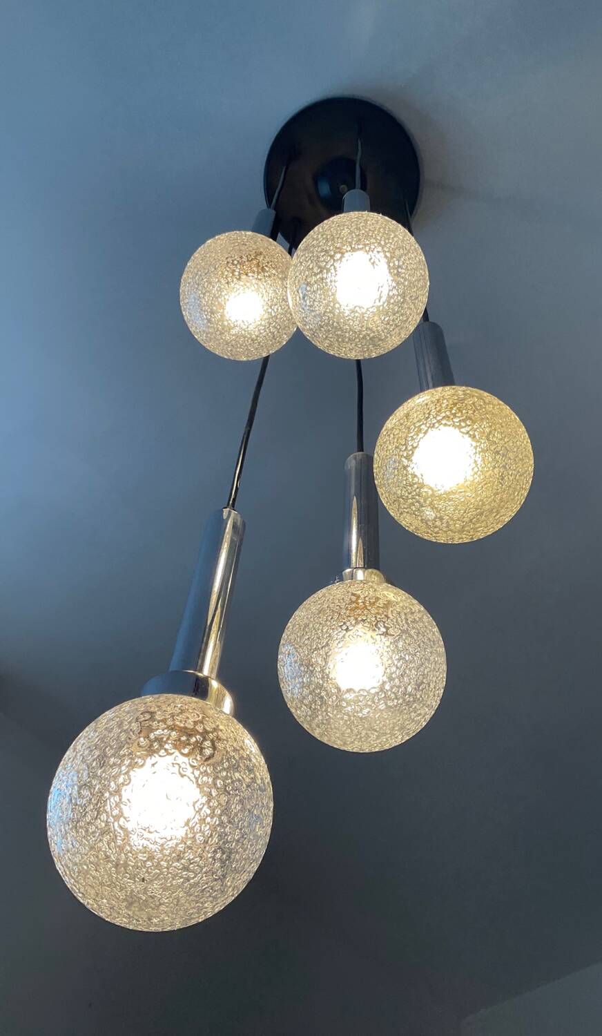 Lustre cascade chrome et verre givré  des années 70