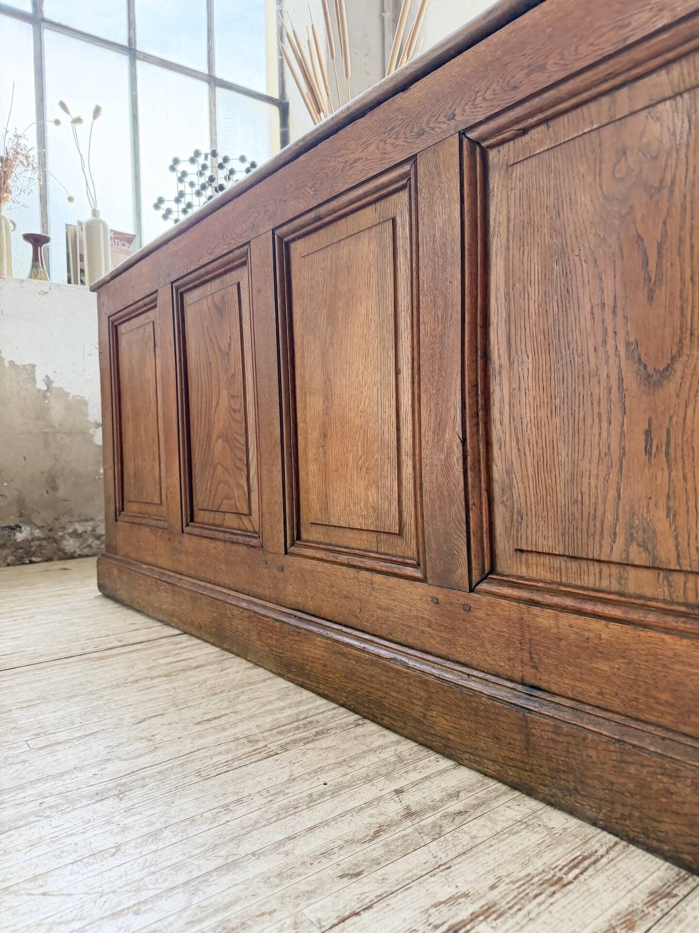 Counter or desk in oak from the 1950s.