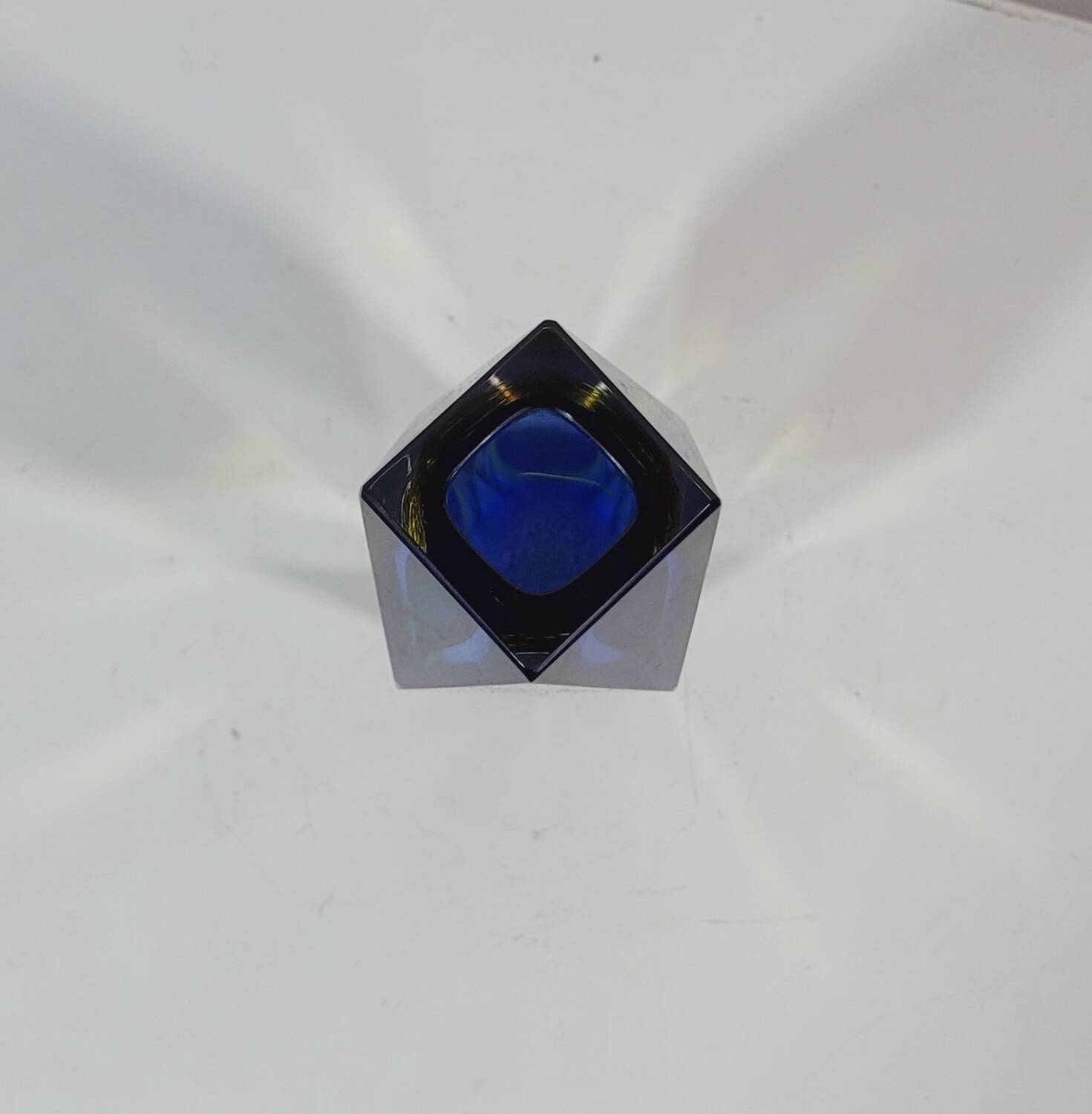 Murano flavio poli vase carré vintage en verre bleu et jaune