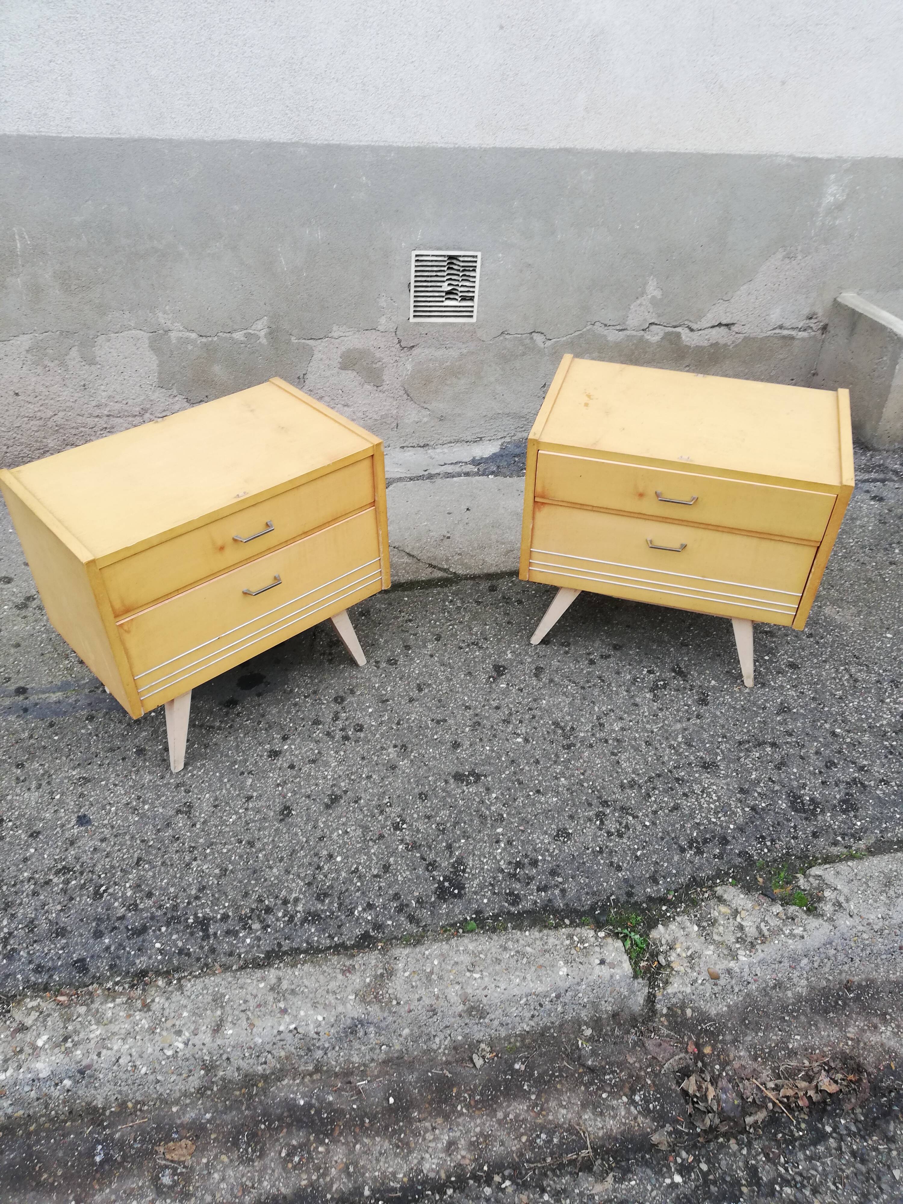 Paire de chevets vintage bois clair pieds compas