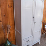 Armoire parisienne