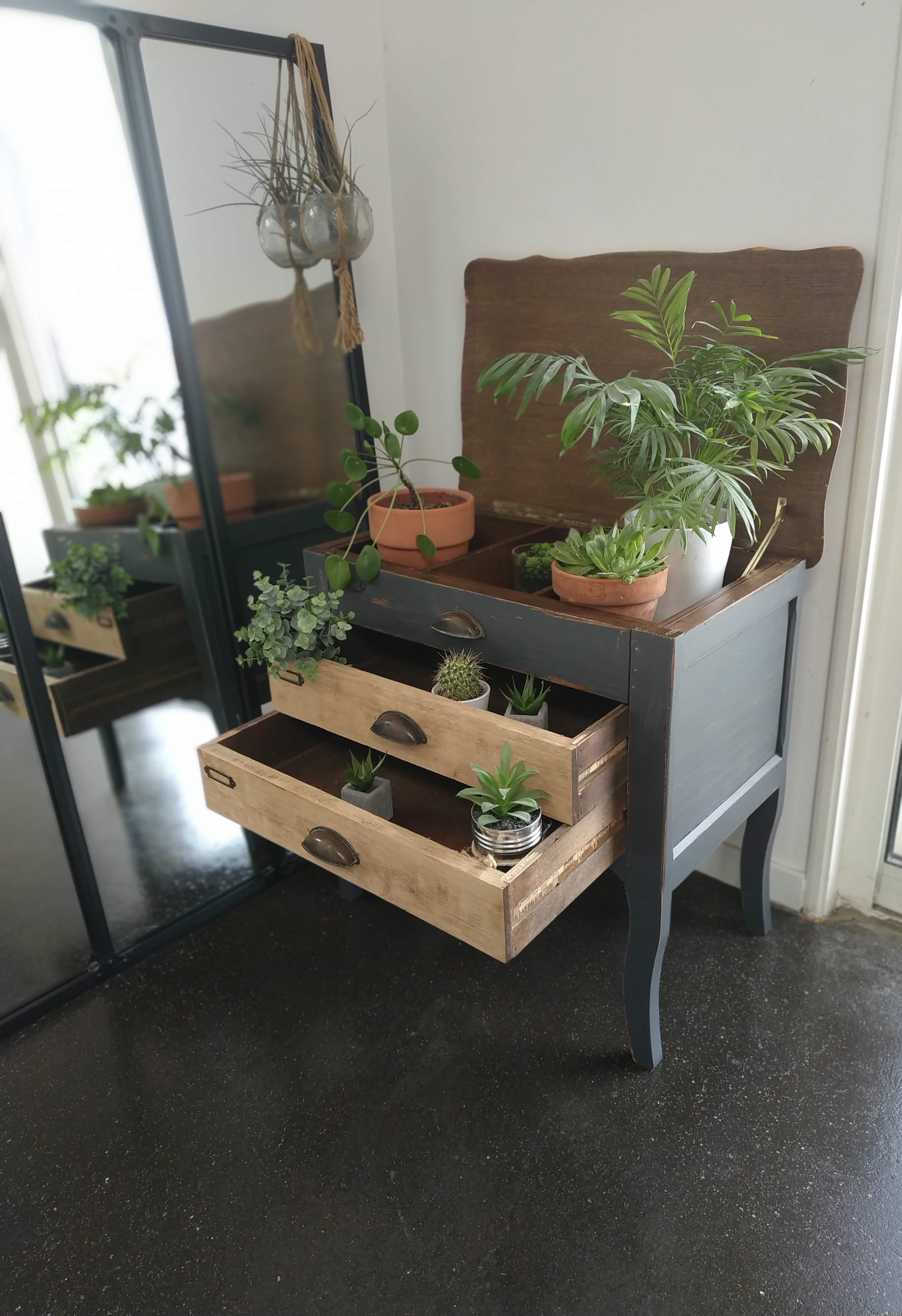 Vintage sewing baskte