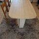 Table manger travertin.