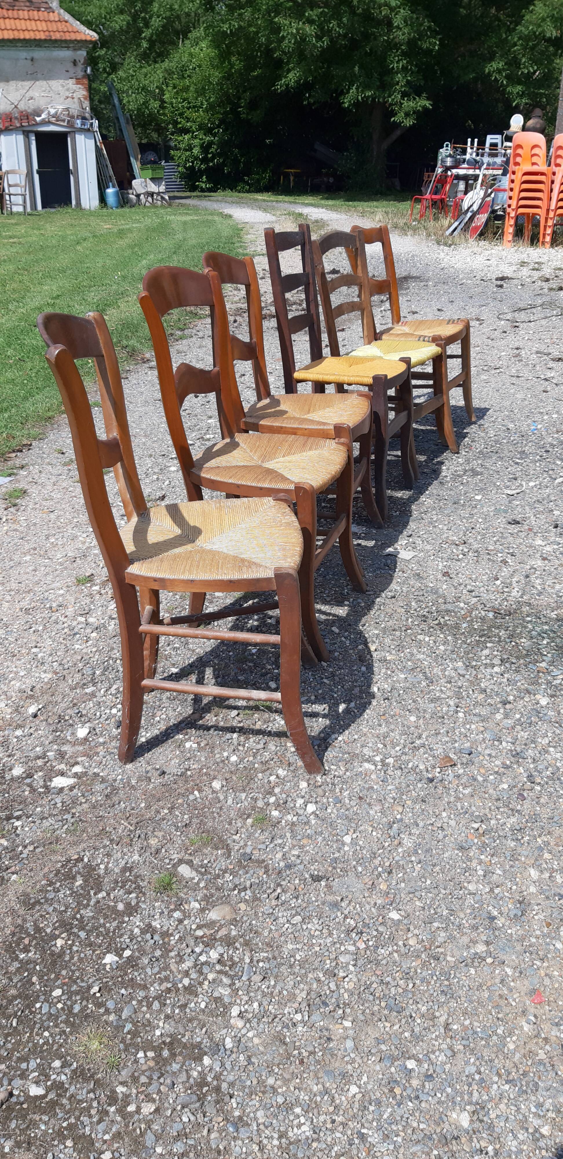 6 antique mulched chairs