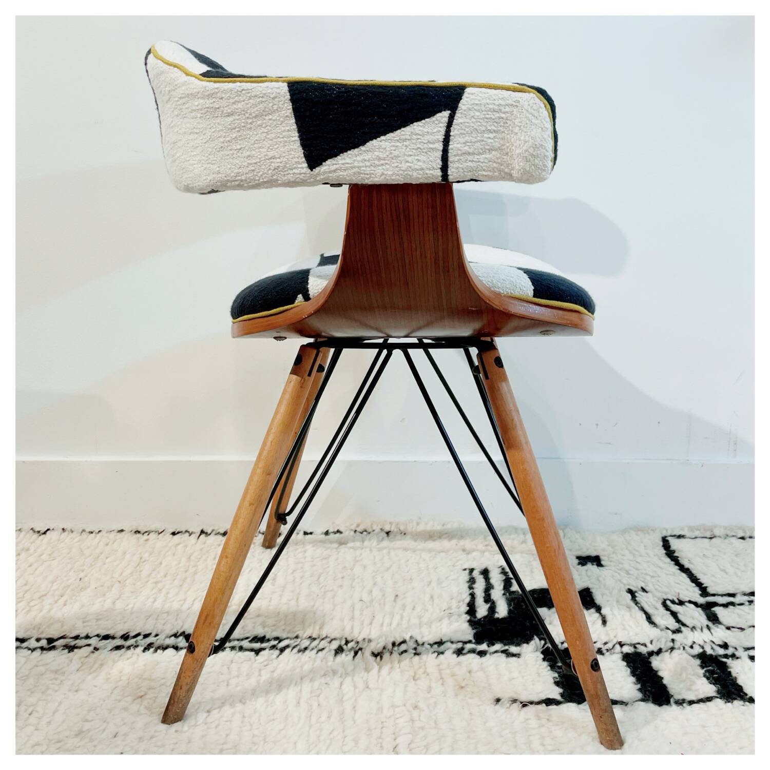 Restored vintage chair/armchair