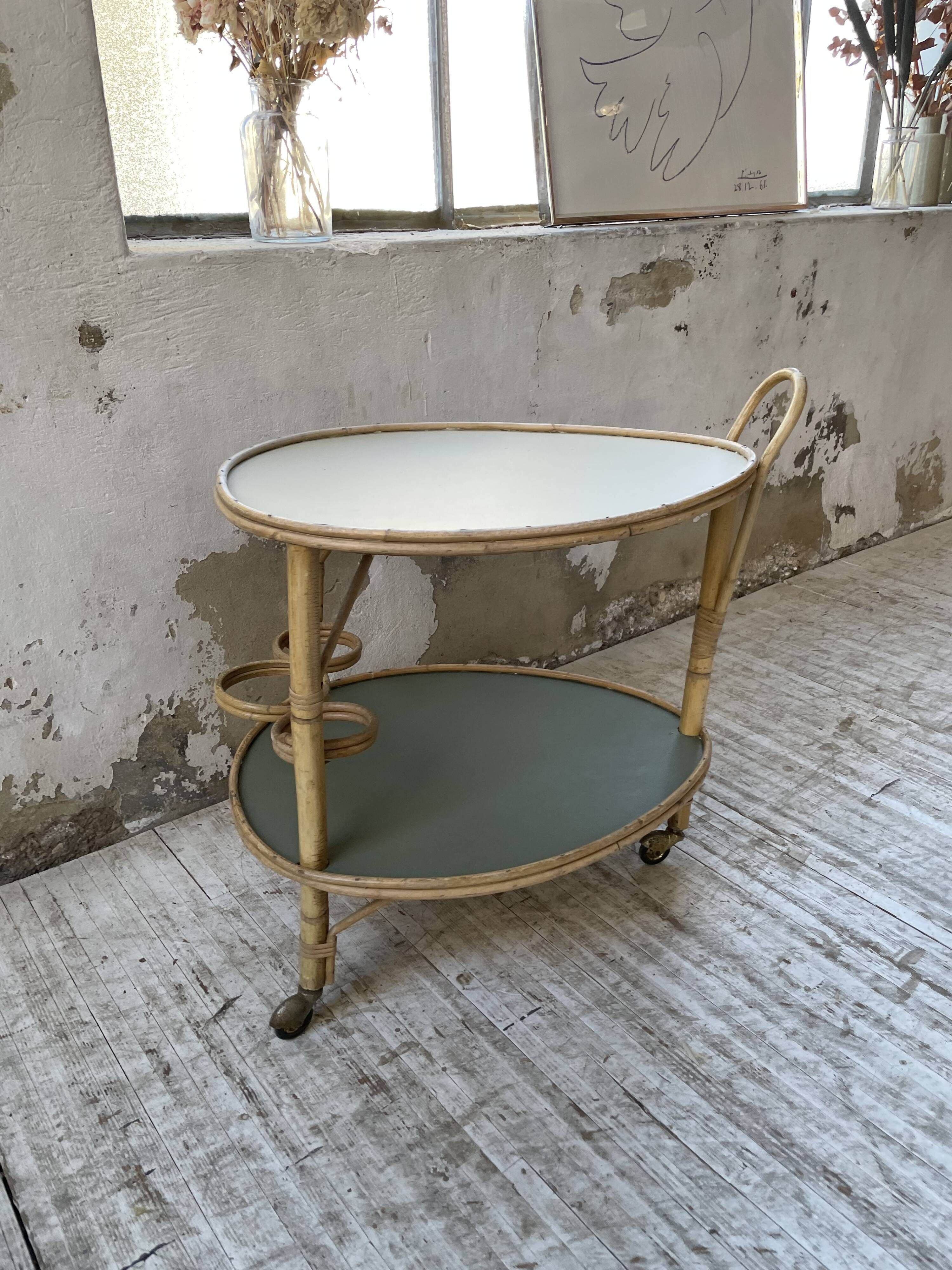 Desserte, table roulante en rotin années 60