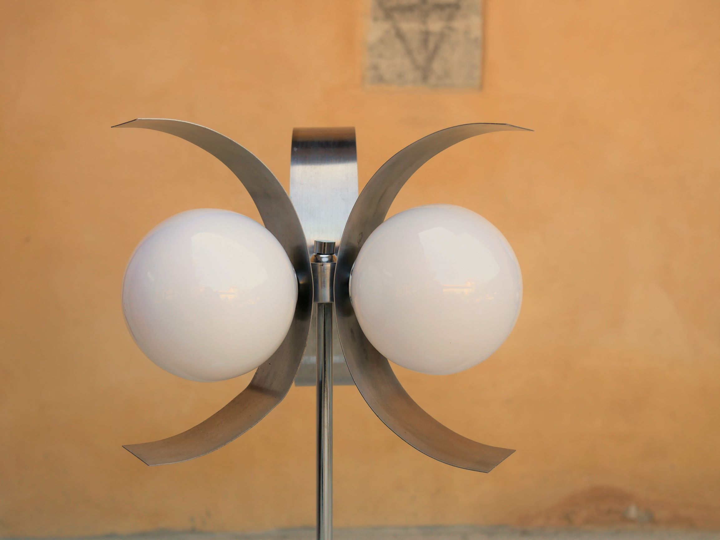 Vintage space age lamppost