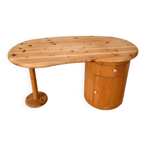 Bureau en forme de rein