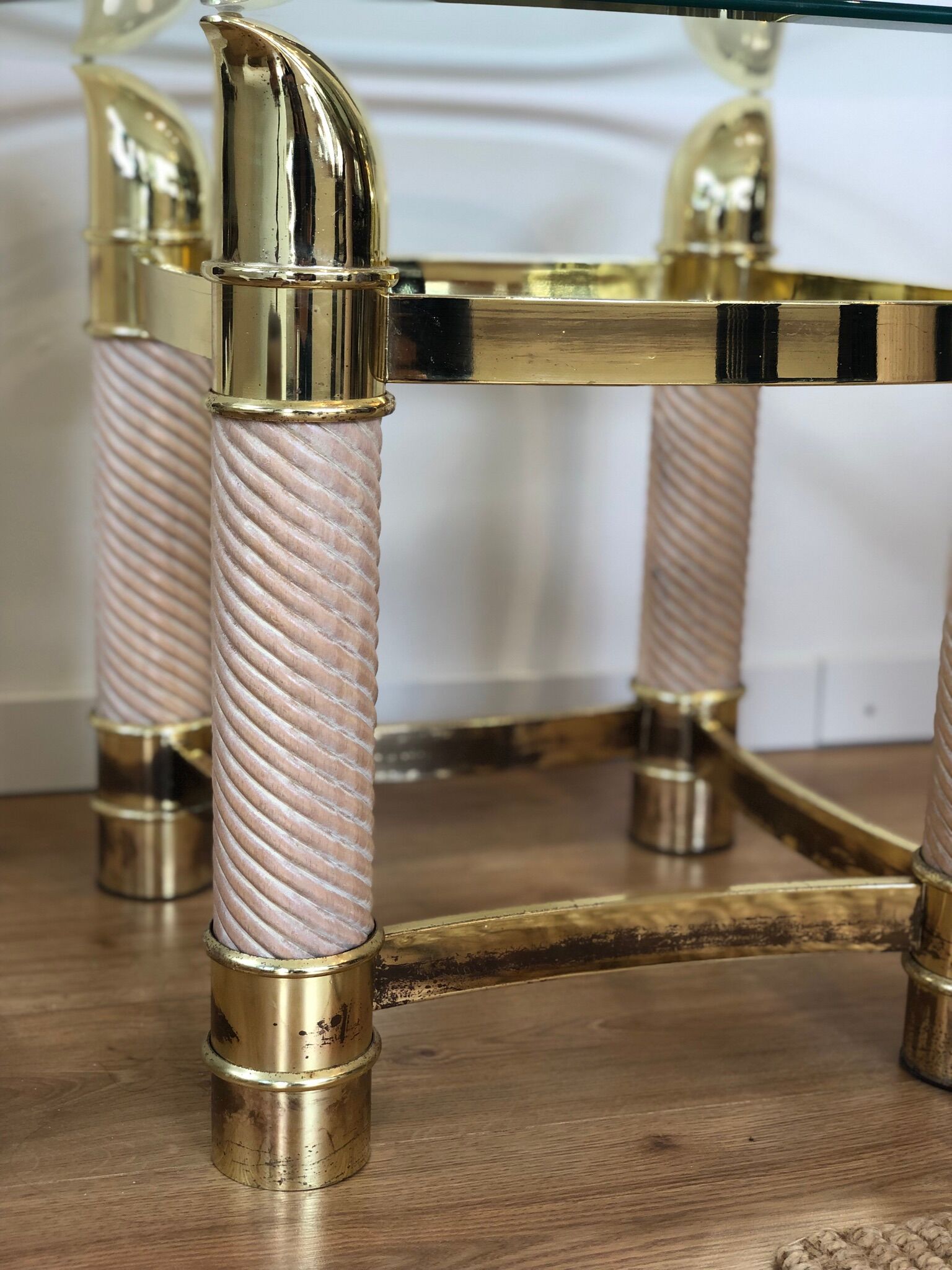 Table vintage hollywood regency