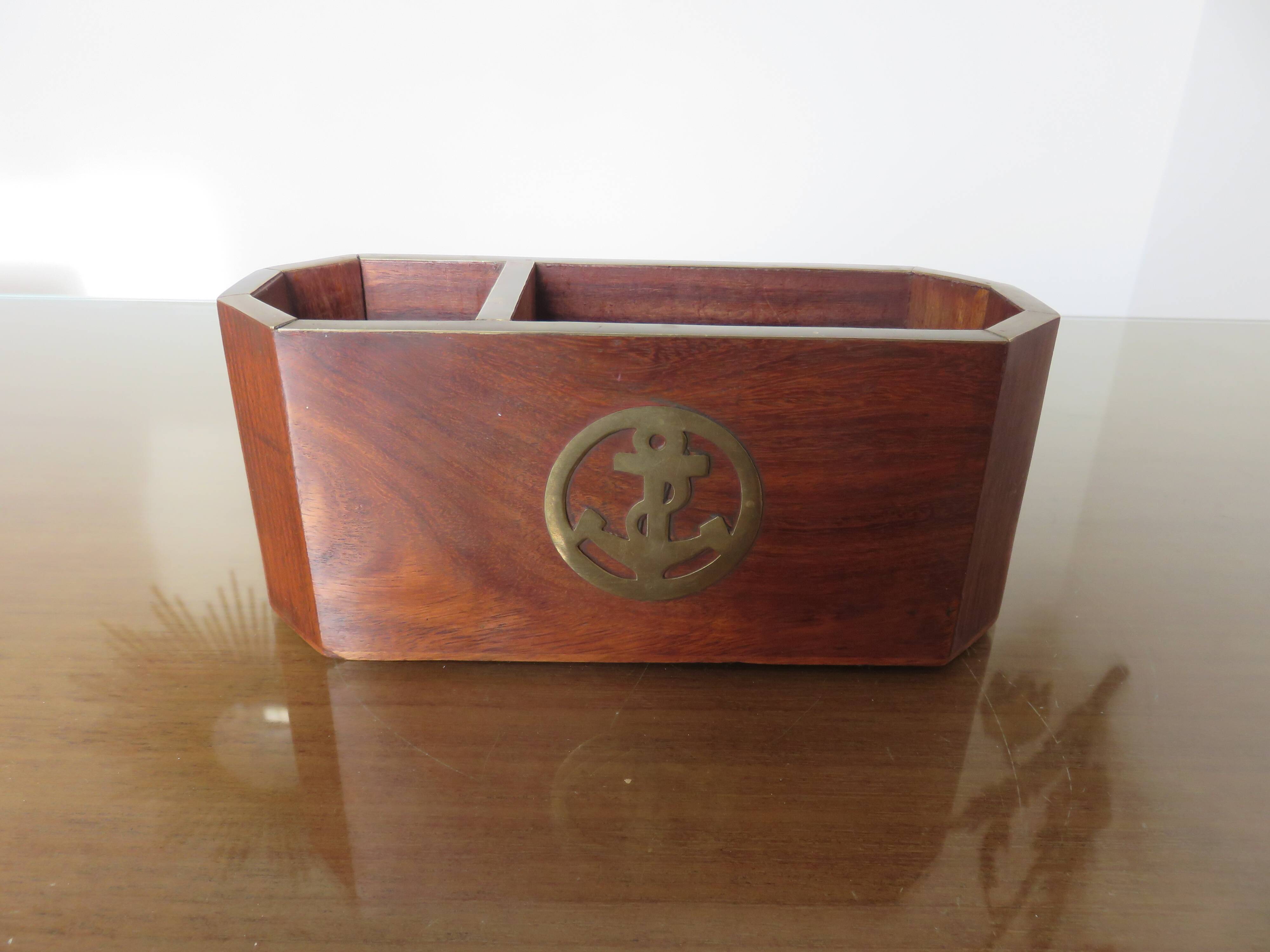 Porte crayon en palissandre et laiton 1970