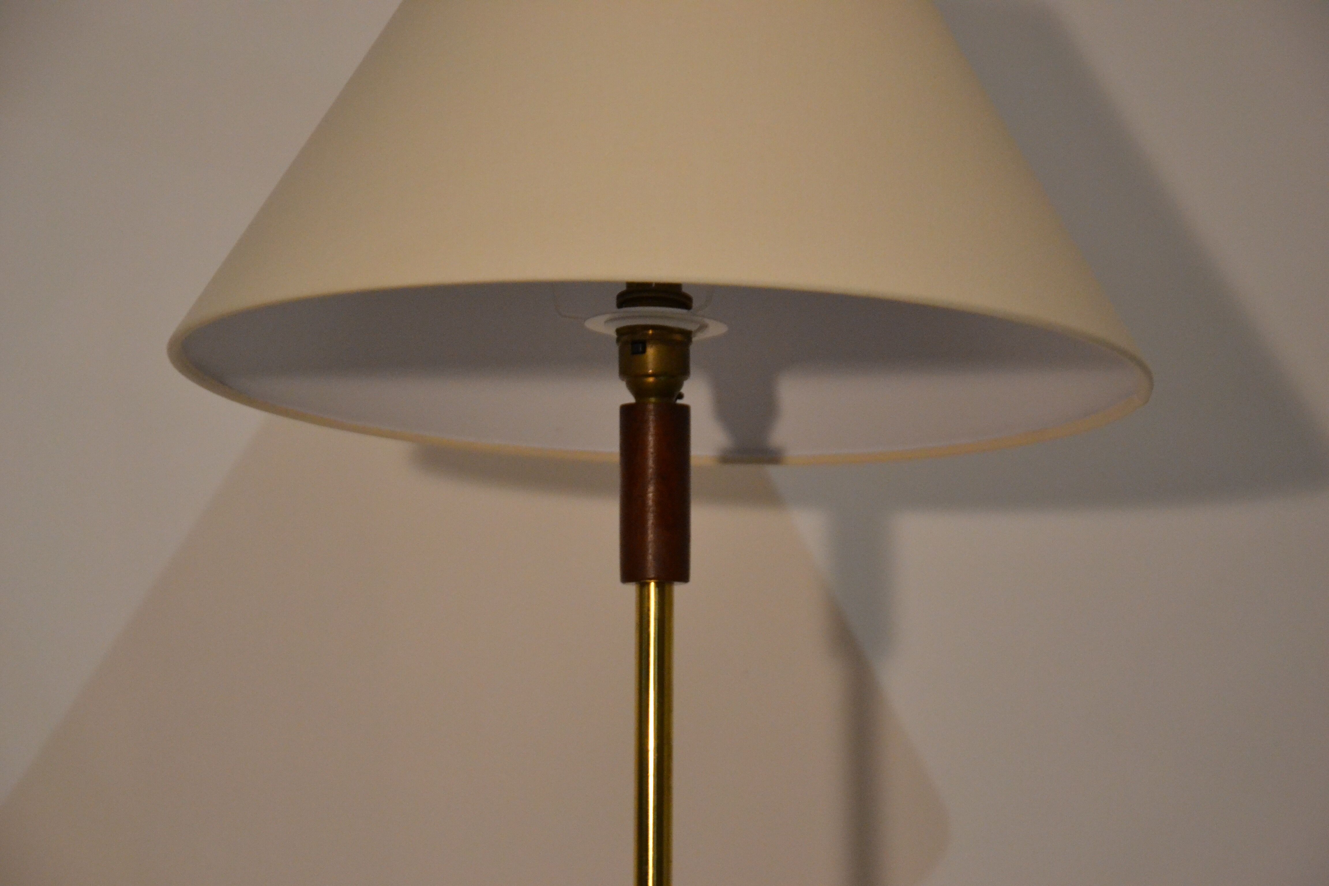 Scandinavian floor lamp