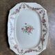 Rectangular plate from the East India Company with floral decoration, 18th century.
