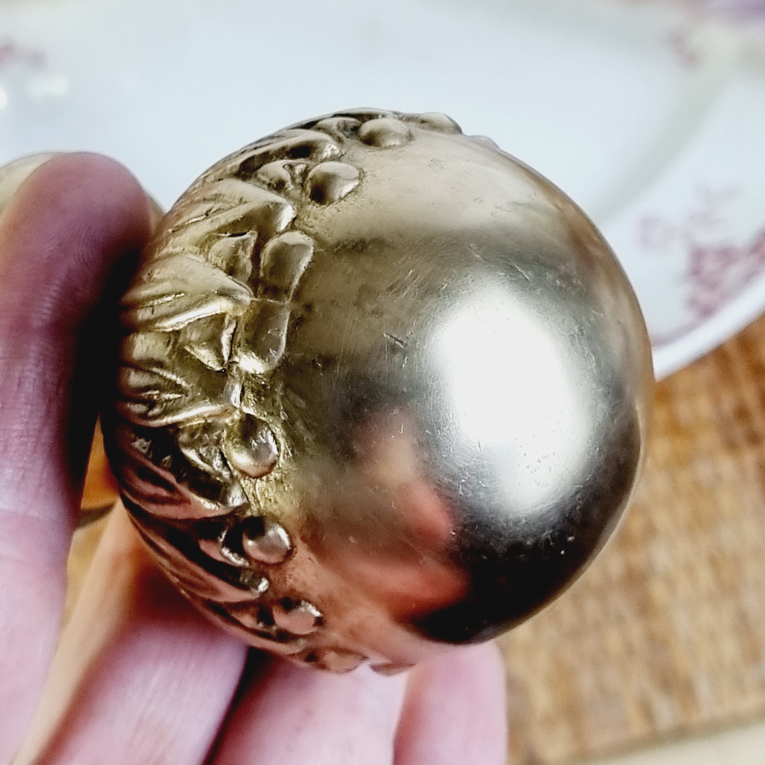 2 gilded brass door handles