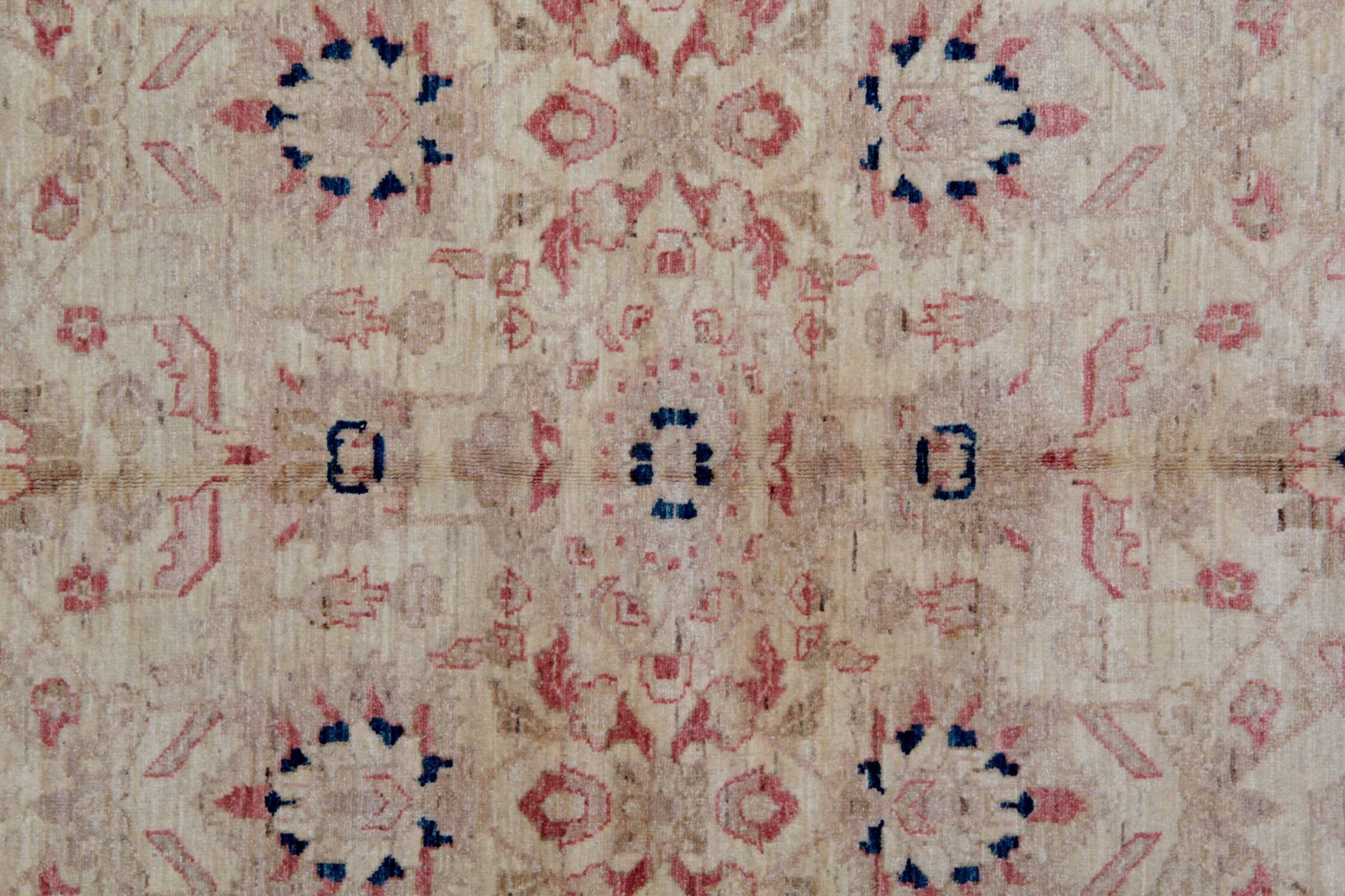 Tapis en laine crème floral Zeigler à nouer à la main, bleu clair, pour intérieur.